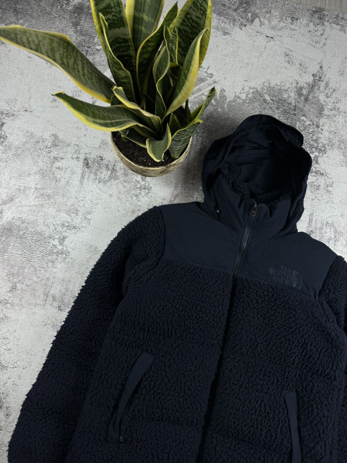 The North Face The North Face Teddy Bear Mohair Unisex Puffer Down Jacket Size US L / EU 52-54 / 3 - 4 Thumbnail