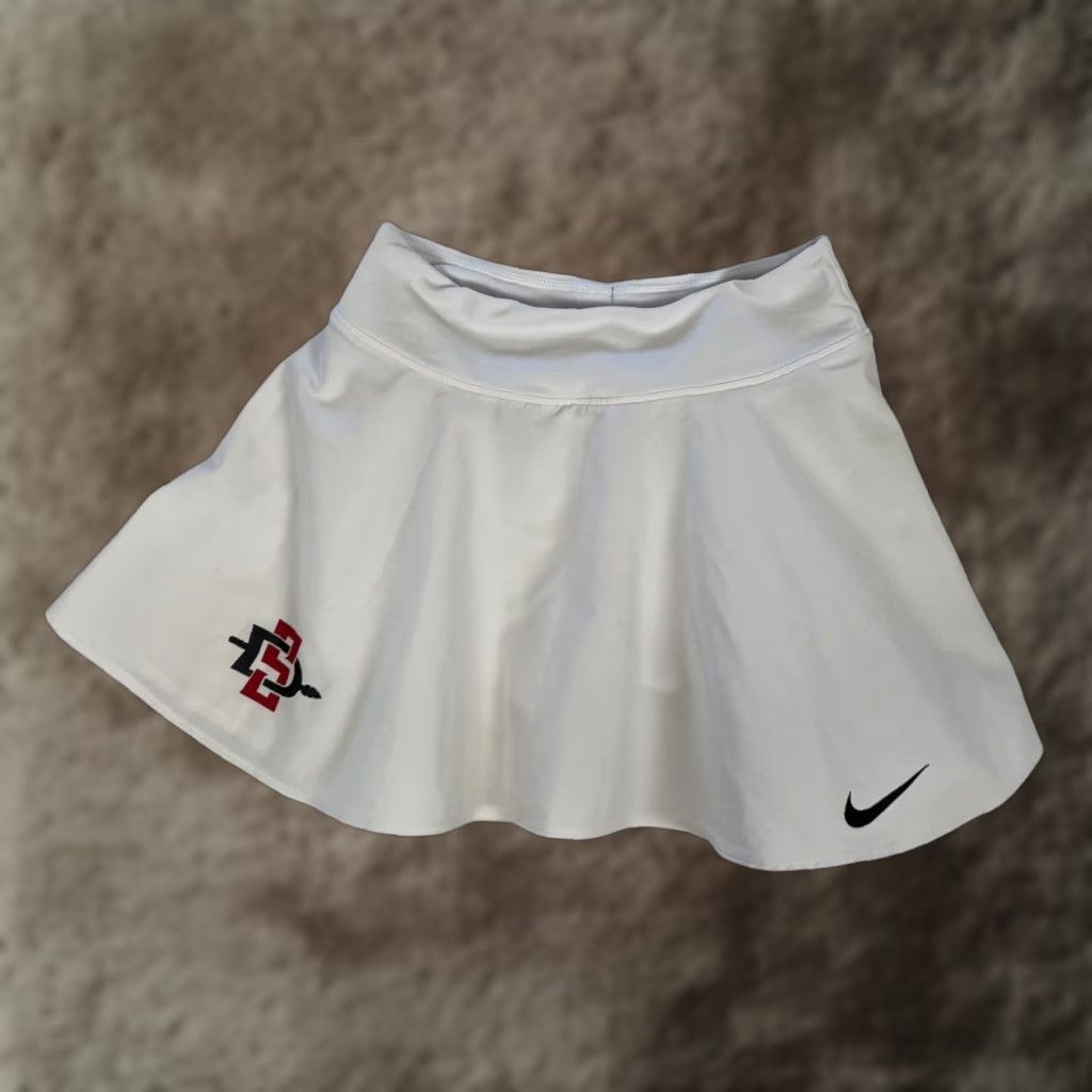 Nike VINTAGE Nike San Diego State Aztecs Skirt Skort Womens XS White Nike Dri-FIT Athletic Tennis Size 26" / US 2 / IT 38 - 1 Thumbnail