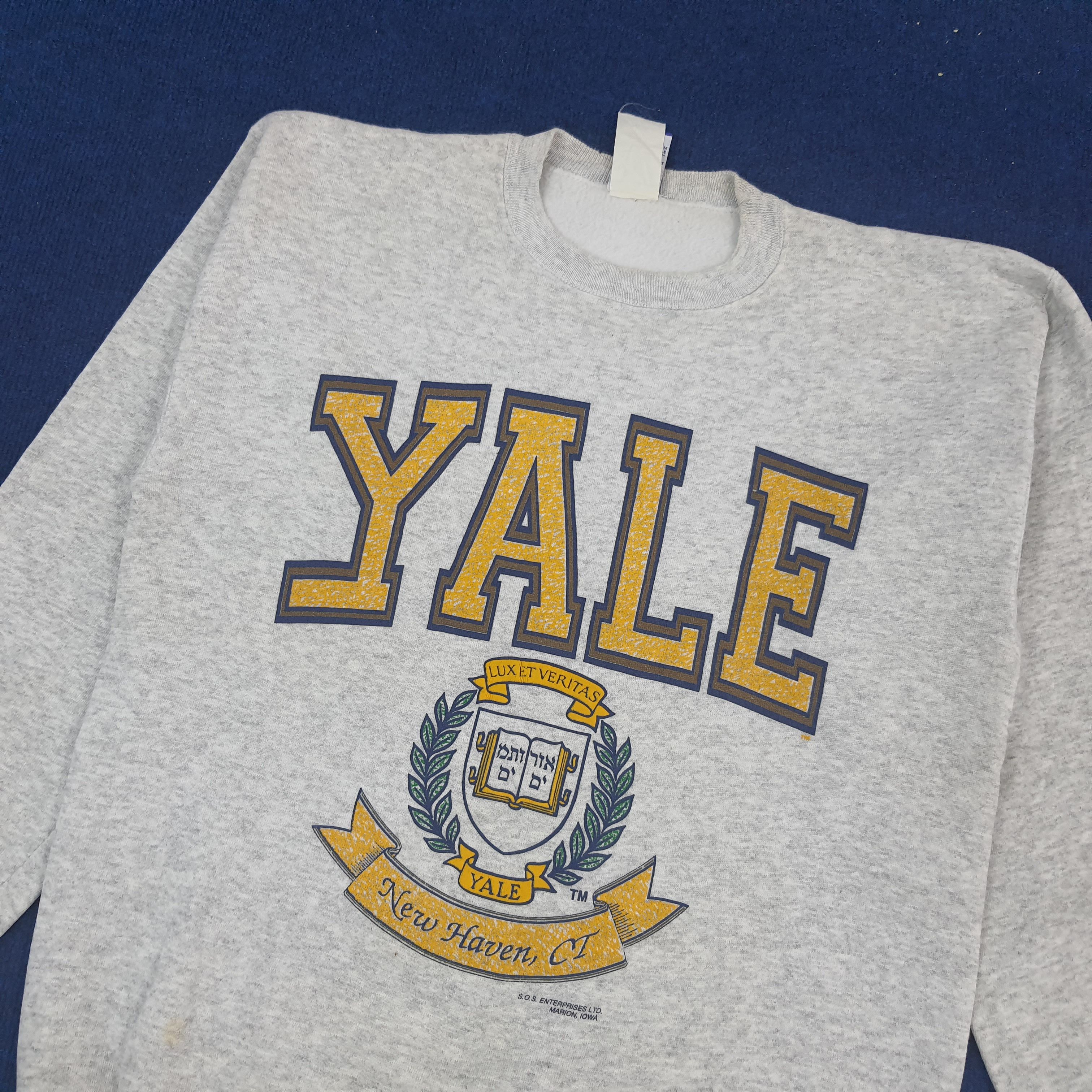Vintage YALE Luxet Veritas New Haven Connecticut Sweatshirt