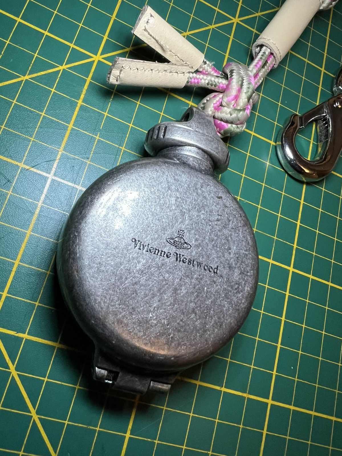 Vivienne Westwood Rare Vivienne Westwood skull braided portable ash catcher Size ONE SIZE - 2 Thumbnail