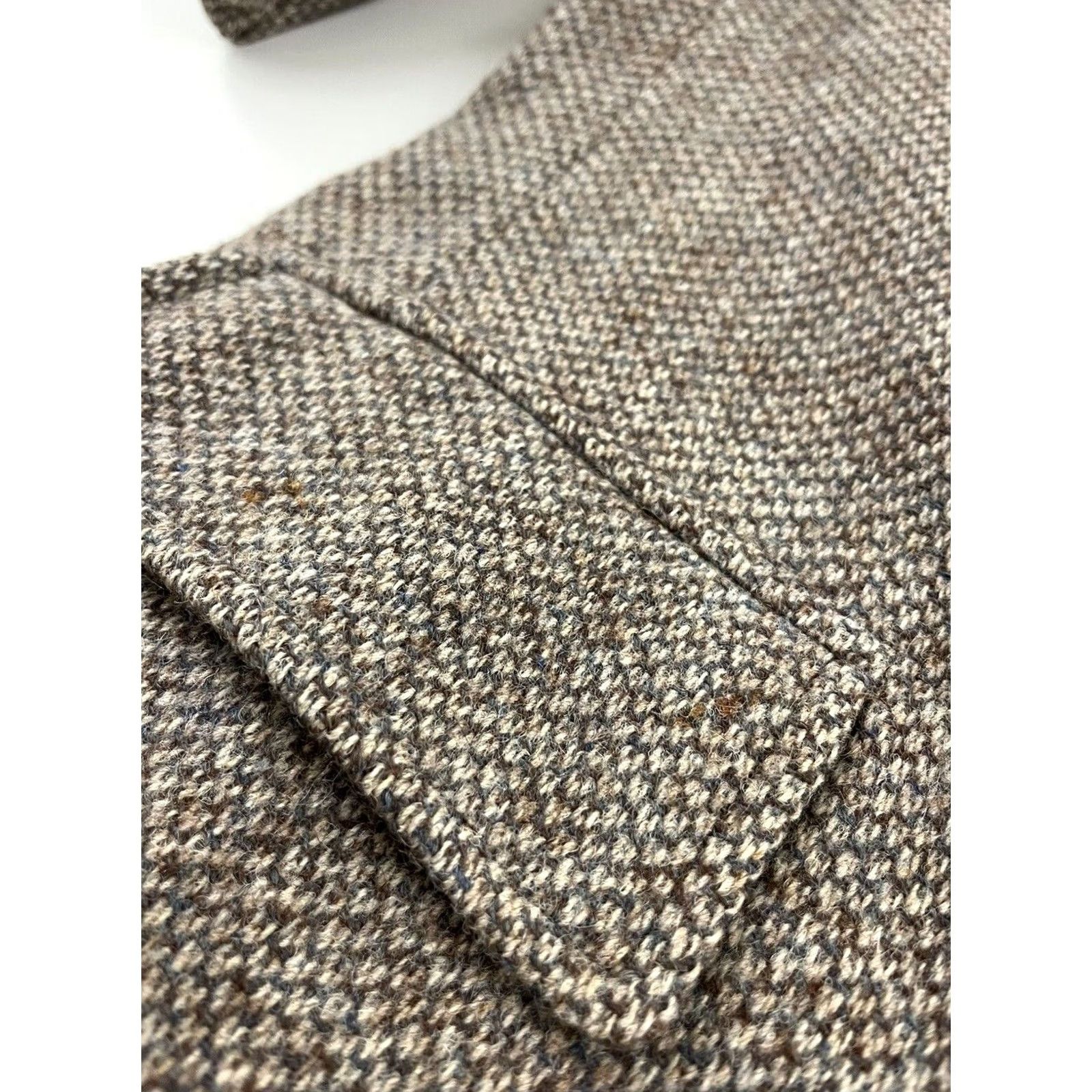 Southwick VINTAGE Southwick Sport Coat Geometric Plaid Wool 40 Regular Notch Lapel 2 Button Single-Breasted Mens Brown 80s 90s USA USA Built Size US XXS / EU 40 - 6 Thumbnail