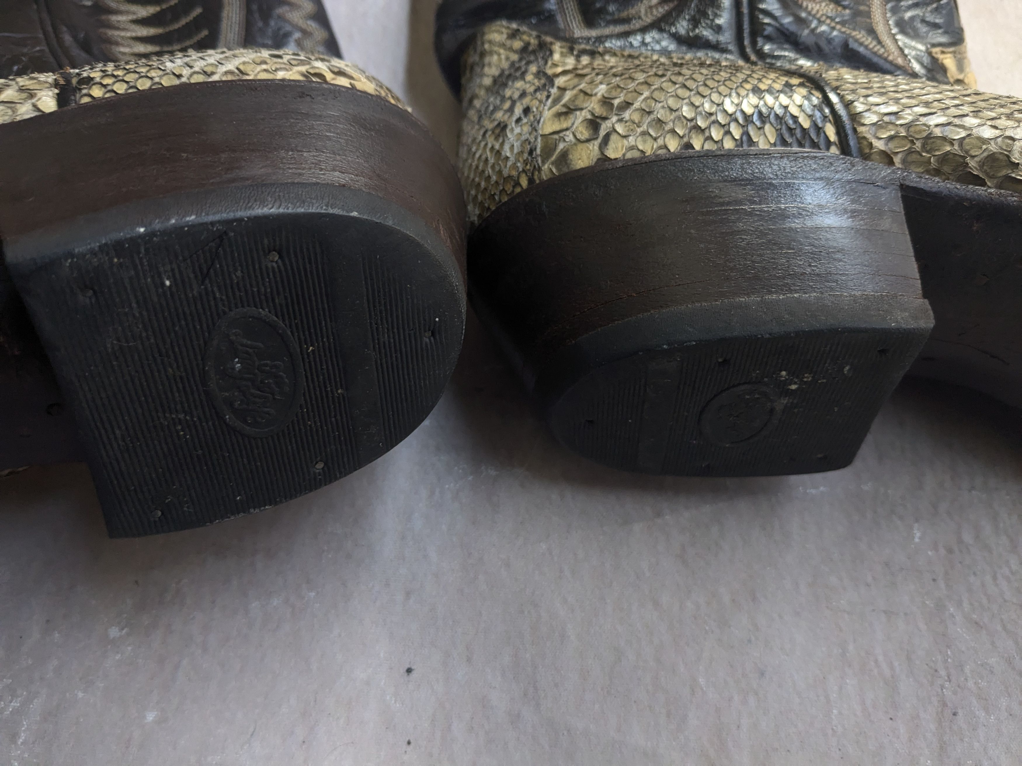 Other Justin Cowboy Boots Snakeskin Python Tan Black Leather 9.5 D Size US 9.5 / EU 42-43 - 13 Thumbnail