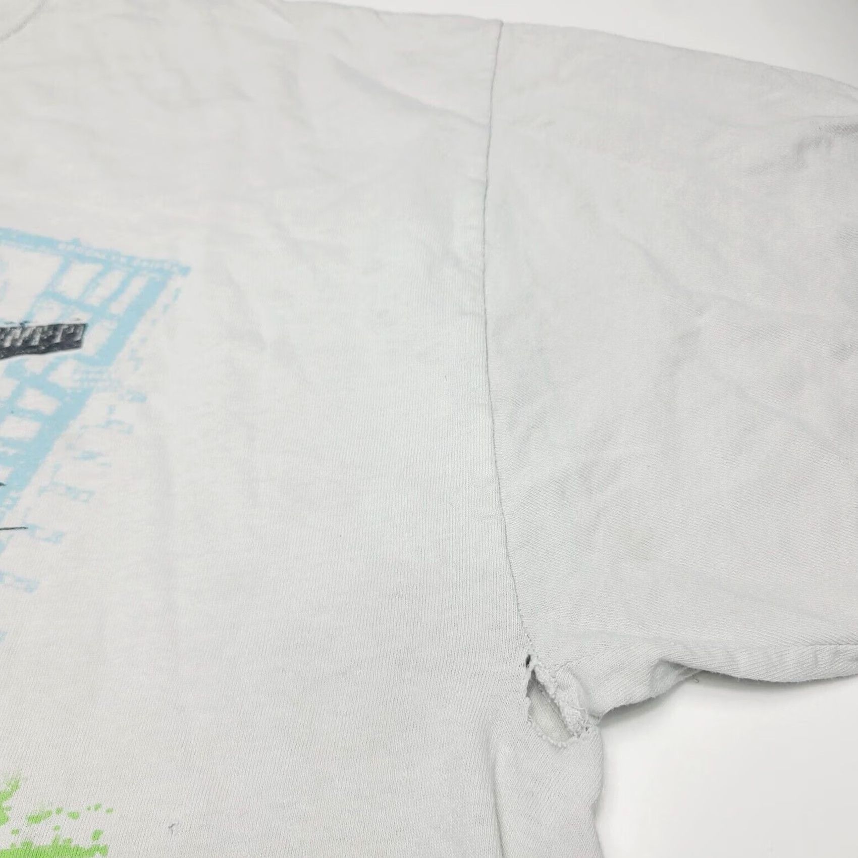 Vintage VINTAGE Looney Tunes T Shirt Sylvester Tweety Bird New York L Large White Graphic 90s Cartoon Mens Size US L / EU 52-54 / 3 - 4 Thumbnail