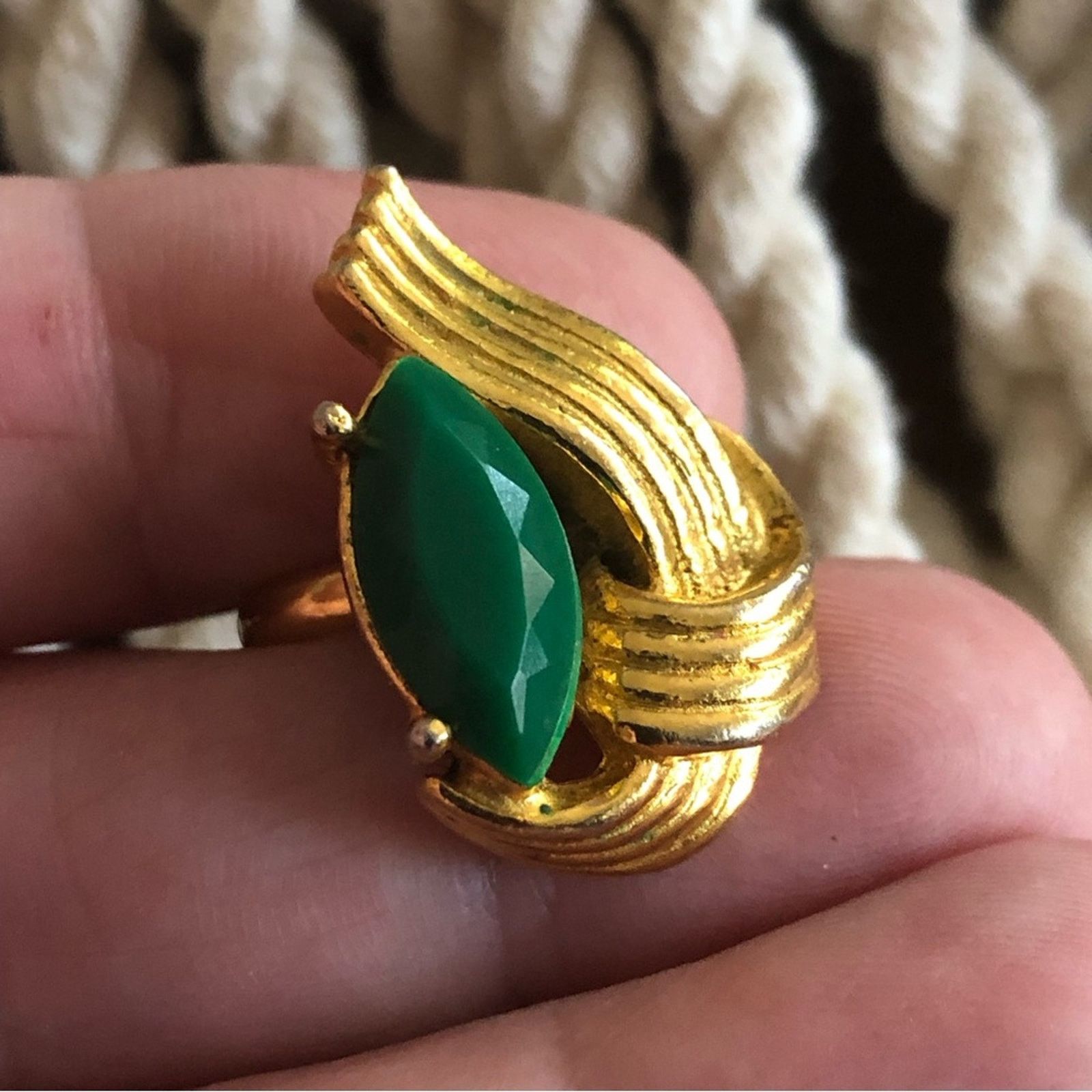 Vintage Vintage marquis emerald glass stone ring Size ONE SIZE - 2 Thumbnail