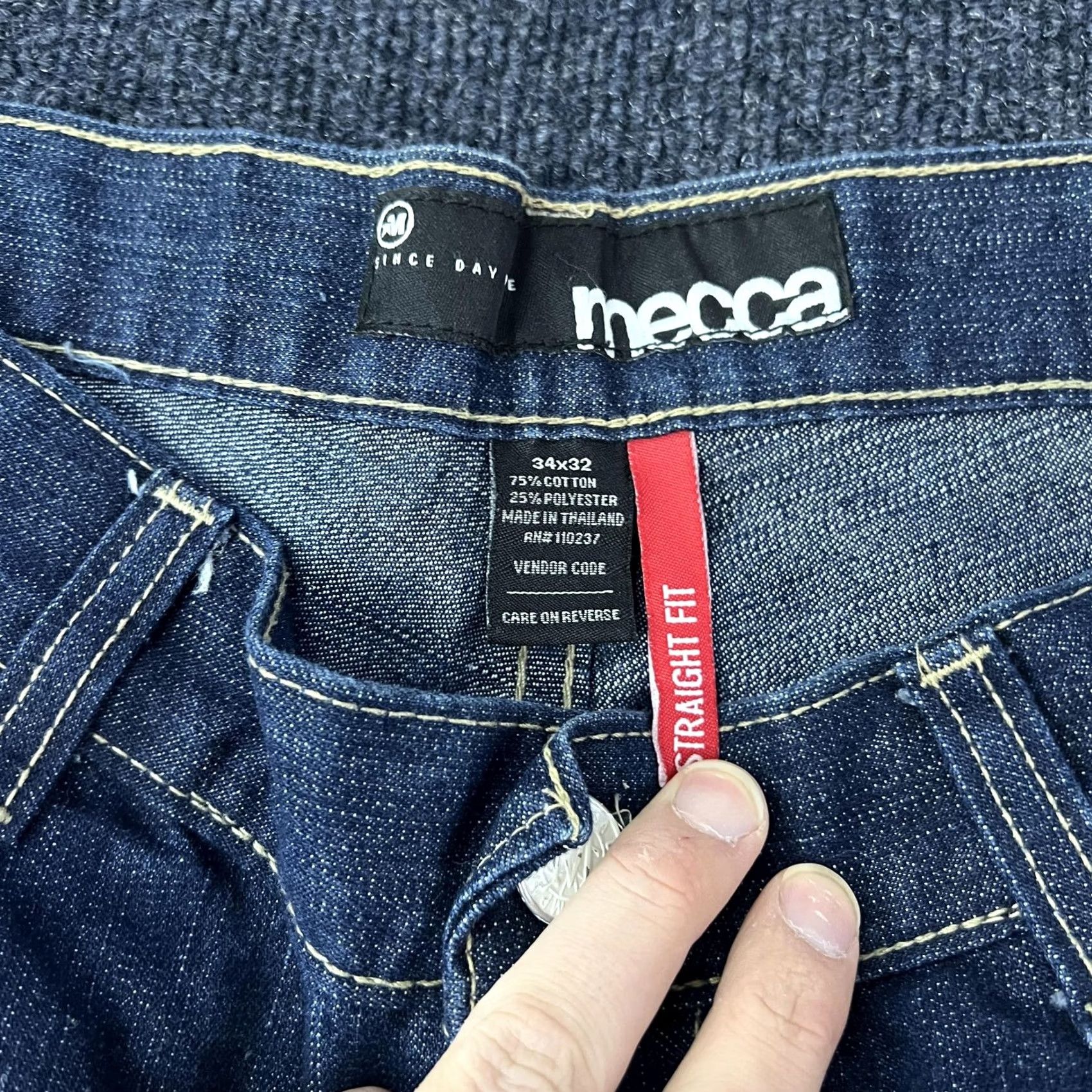 Vintage VINTAGE Mecca Jeans 34x30 Denim Blue Straight Fit Dark Wash Jeans Mens Regular 5-Pocket Zip Fly Cotton Polyester Size US 34 / EU 50 - 2 Thumbnail