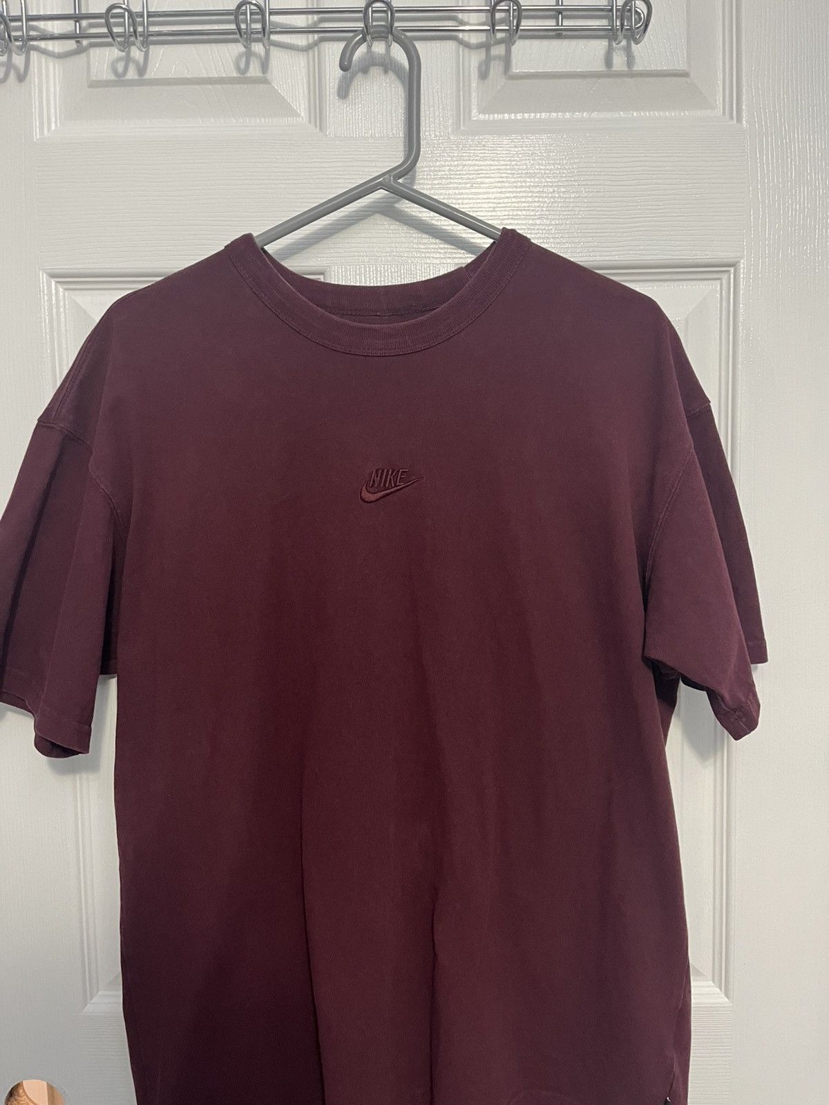Nike Nike Sportswear Premium Essentials Red/Maroon Size US M / EU 48-50 / 2 - 1 Thumbnail