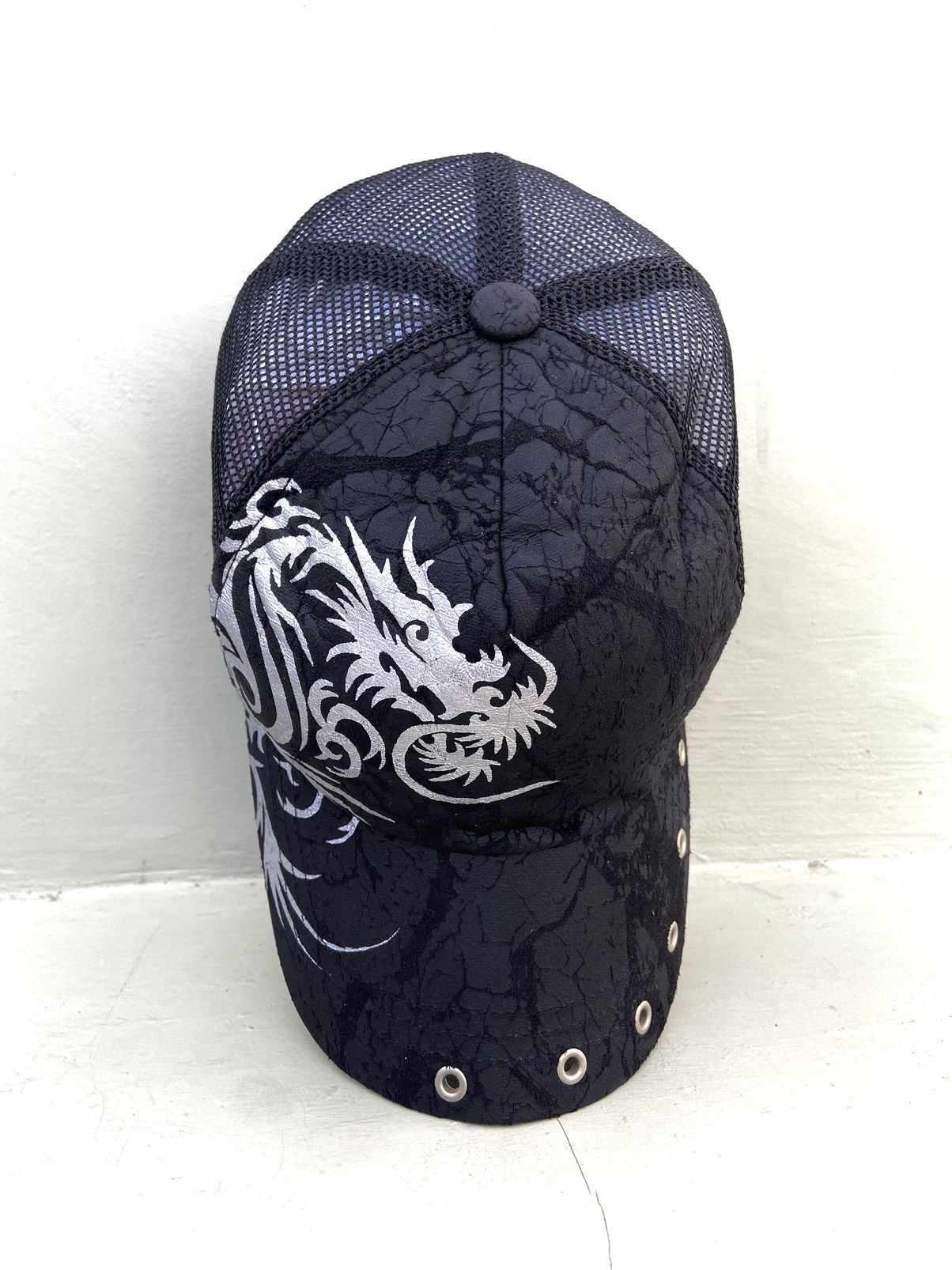 If Six Was Nine 2000s dragon skull trucker hat Size ONE SIZE - 4 Thumbnail