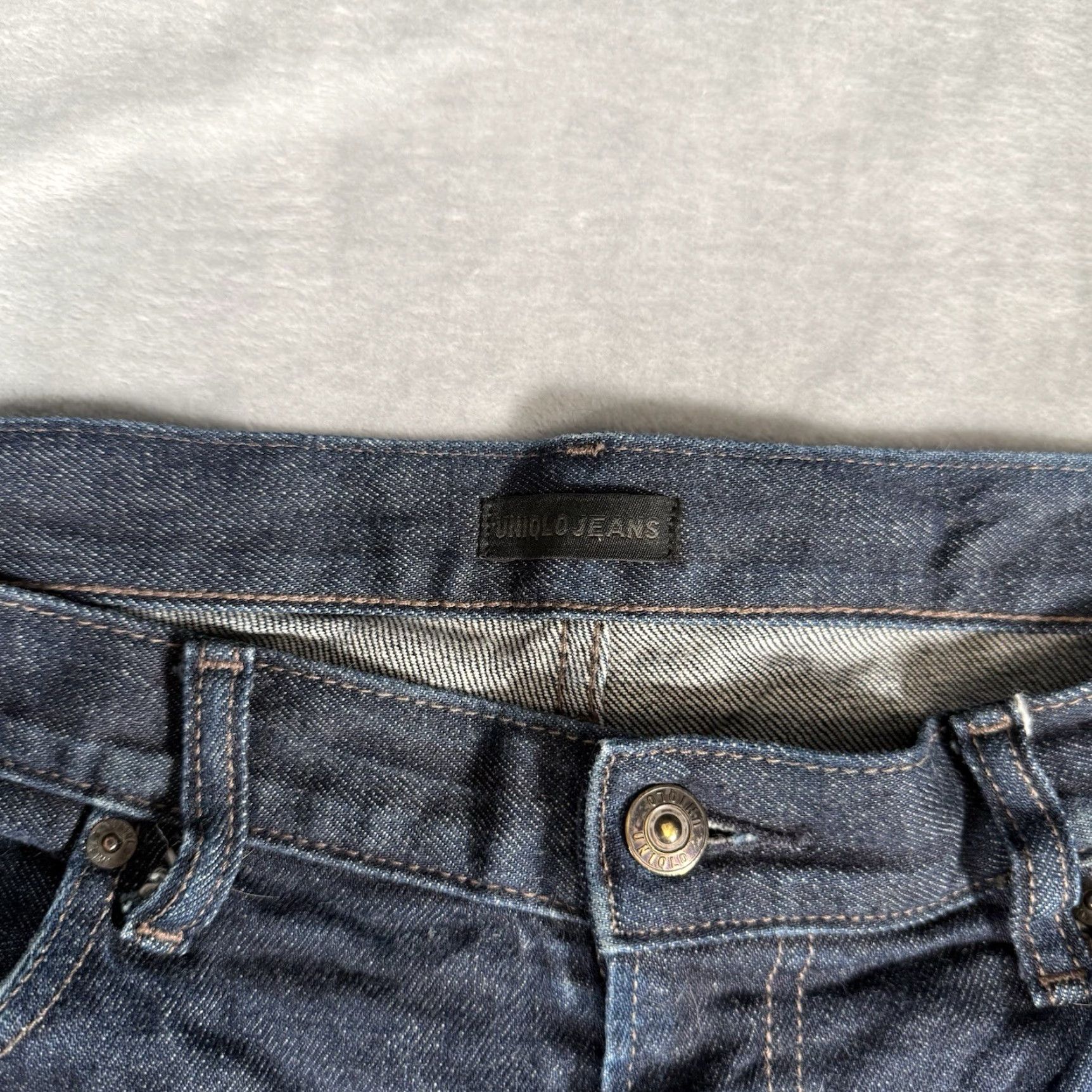 Uniqlo Uniqlo Jeans Mens 35x32 Skinny Slim Fit Faded Dark Wash Denim 5-Pocket Zip Inseam 29 Blue | Regular Fit Jeans Mens Size US 35 - 4 Thumbnail