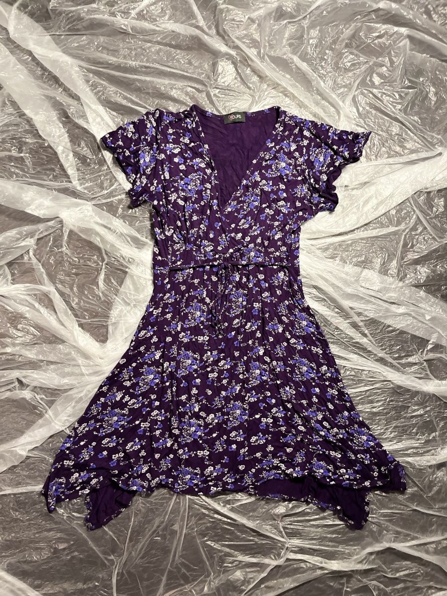 Japanese Brand Purple Floral Dress by Yours Size XL / US 12-14 / IT 48-50 - 1 Thumbnail