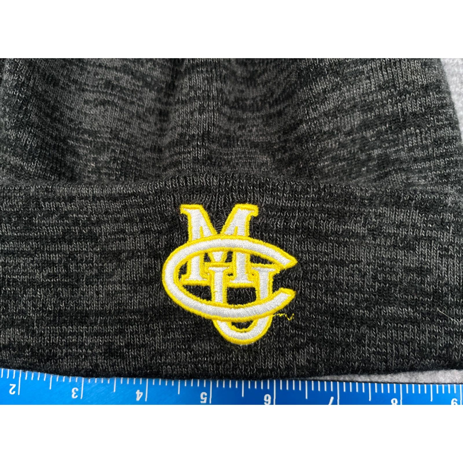 Nike Nike Beanie Toque Hat Adult One Size Gray Knit Acrylic Ski Pom Sports Outdoors Mens Size ONE SIZE - 2 Thumbnail