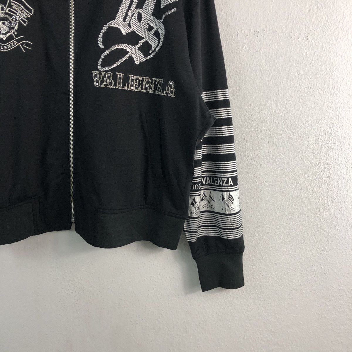 Valenza Womens Design Rugged Style Zipper Sweater