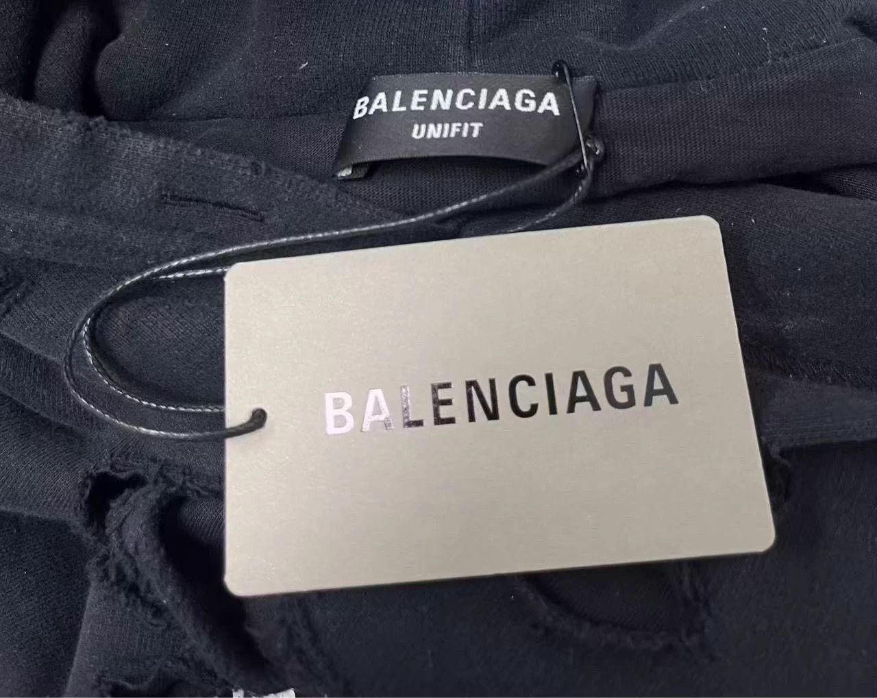 Balenciaga Balenciaga Caps Destroyed Cracked Hoodie Black M XXS Size US XXS / EU 40 - 5 Thumbnail