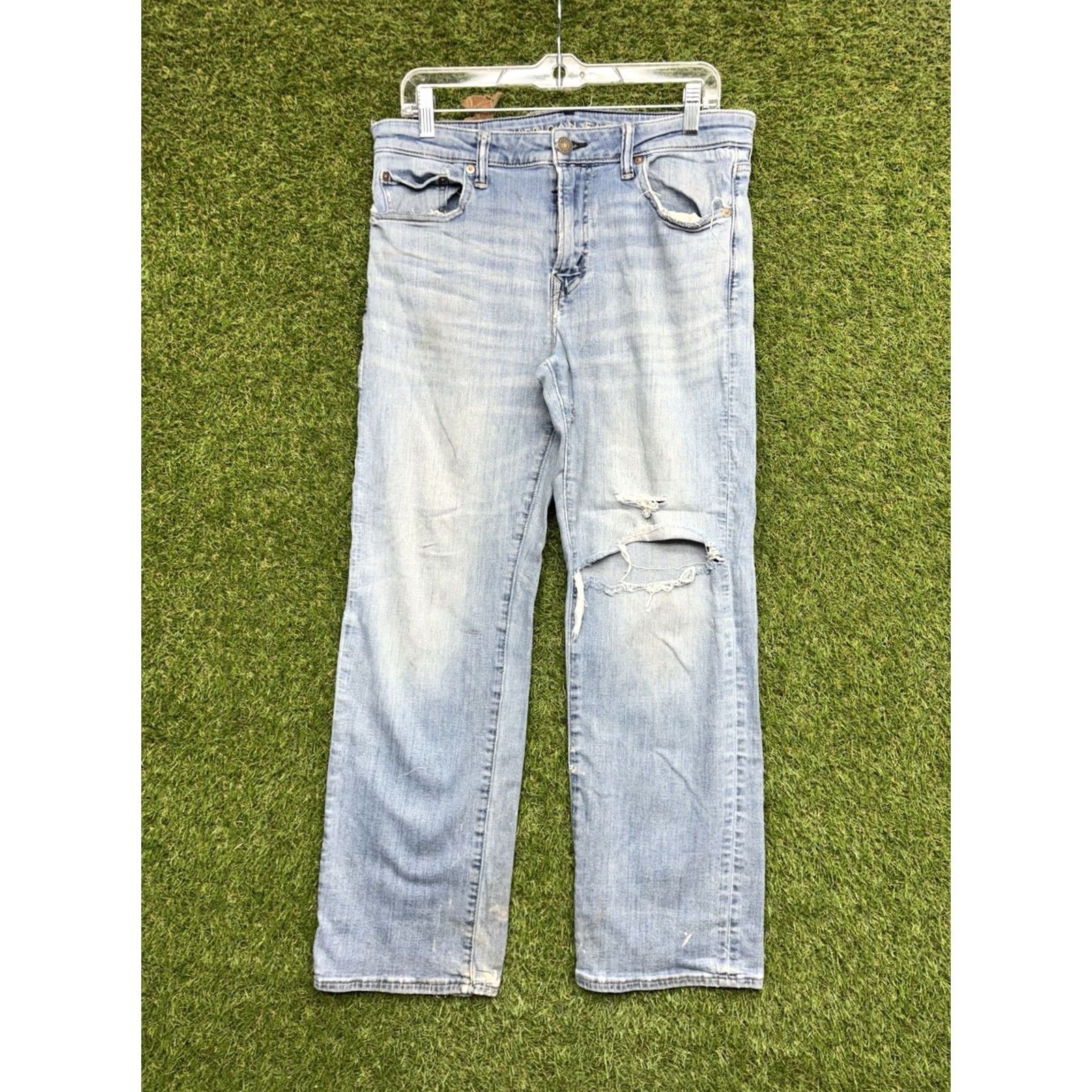 American Eagle Outfitters American Eagle Jeans Mens 32x28 Bootcut Light Wash Denim 5-Pocket Regular Rise Mid Blue Jeans Mens Size US 32 / EU 48 - 2 Thumbnail