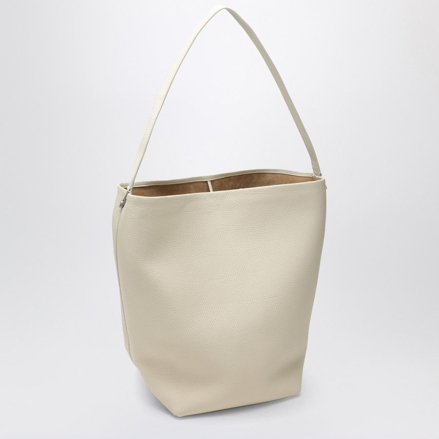 The Row o1d2blof1024 Size: OS / Tote Bag in Ivory Size ONE SIZE - 2 Thumbnail