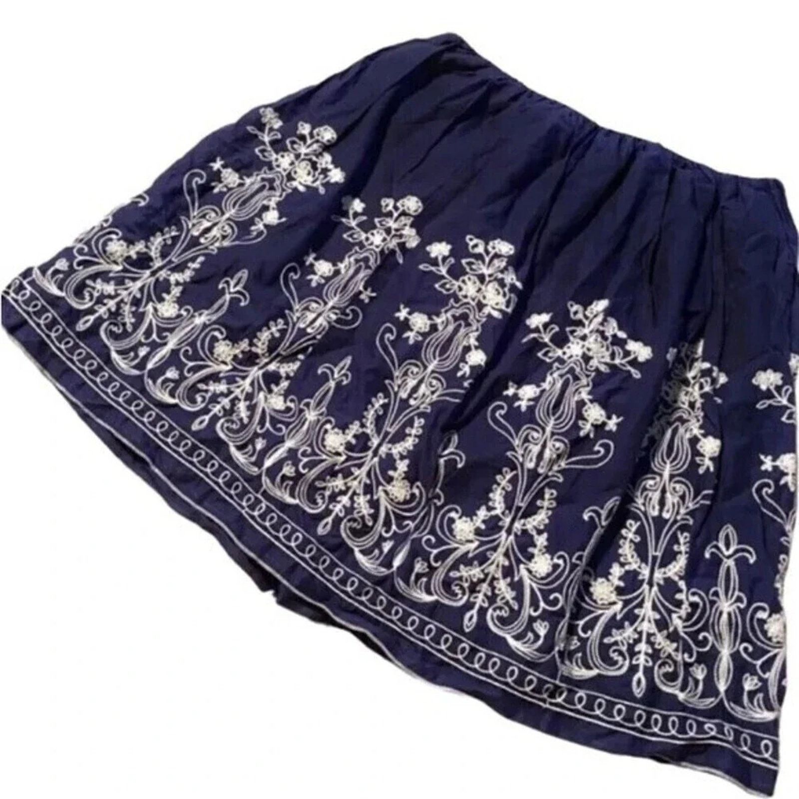 (+)PEOPLE Metro Wear embroidered skirt, size Small Size 28" / US 6 / IT 42 - 2 Thumbnail