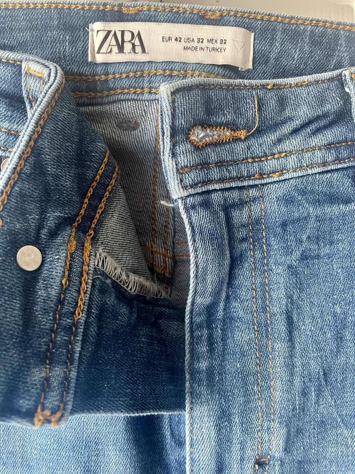 Zara Zara Distressed Denim Jeans Light Wash Slim Fit Size 32 Size US 32 / EU 48 - 3 Thumbnail