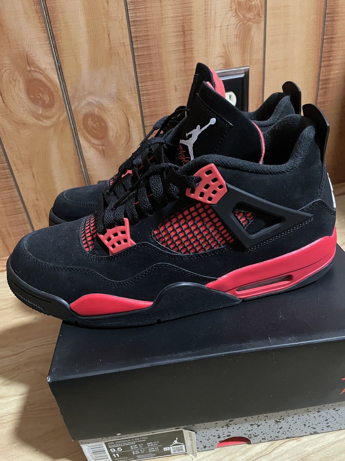 Jordan Brand Jordan 4 Red Thunders Size 9.5 Size US 9.5 / EU 42-43 - 6 Thumbnail