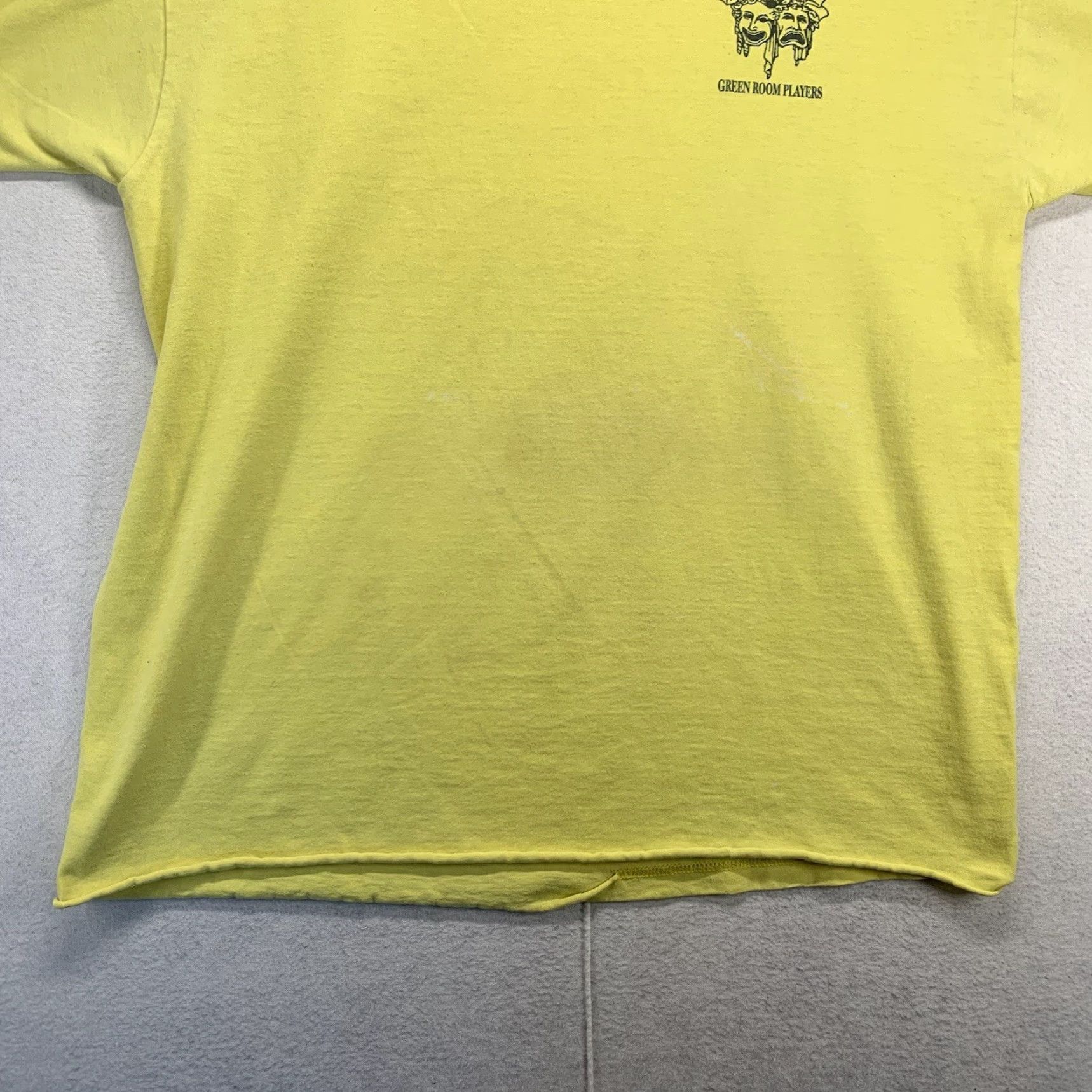 Fruit Of The Loom VINTAGE Wharton County Junior College GREENWOOD PLAYERS T-Shirt Adult L Yellow Graphic Print 90s College Texas Mens Size US L / EU 52-54 / 3 - 2 Thumbnail