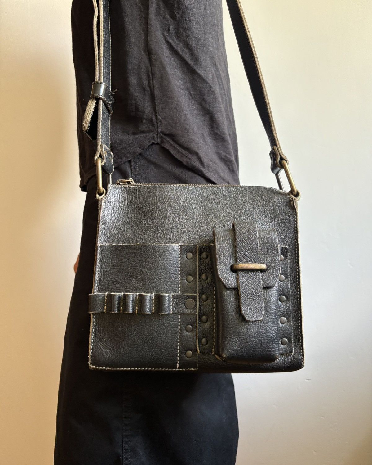 Diesel Y2K Crossbody Leather Military Bag Unisex in Black, Men's