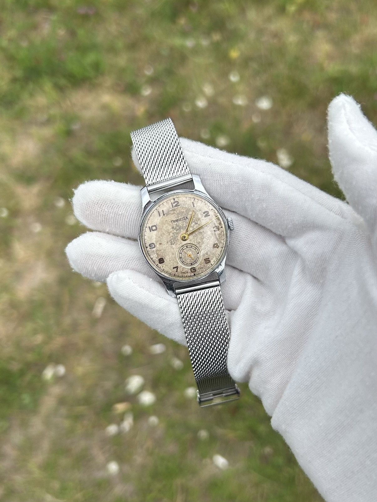 Vintage Vintage Watch Pobeda Made in USSR Soviet Wristwatch 1950s Size ONE SIZE - 17 Thumbnail