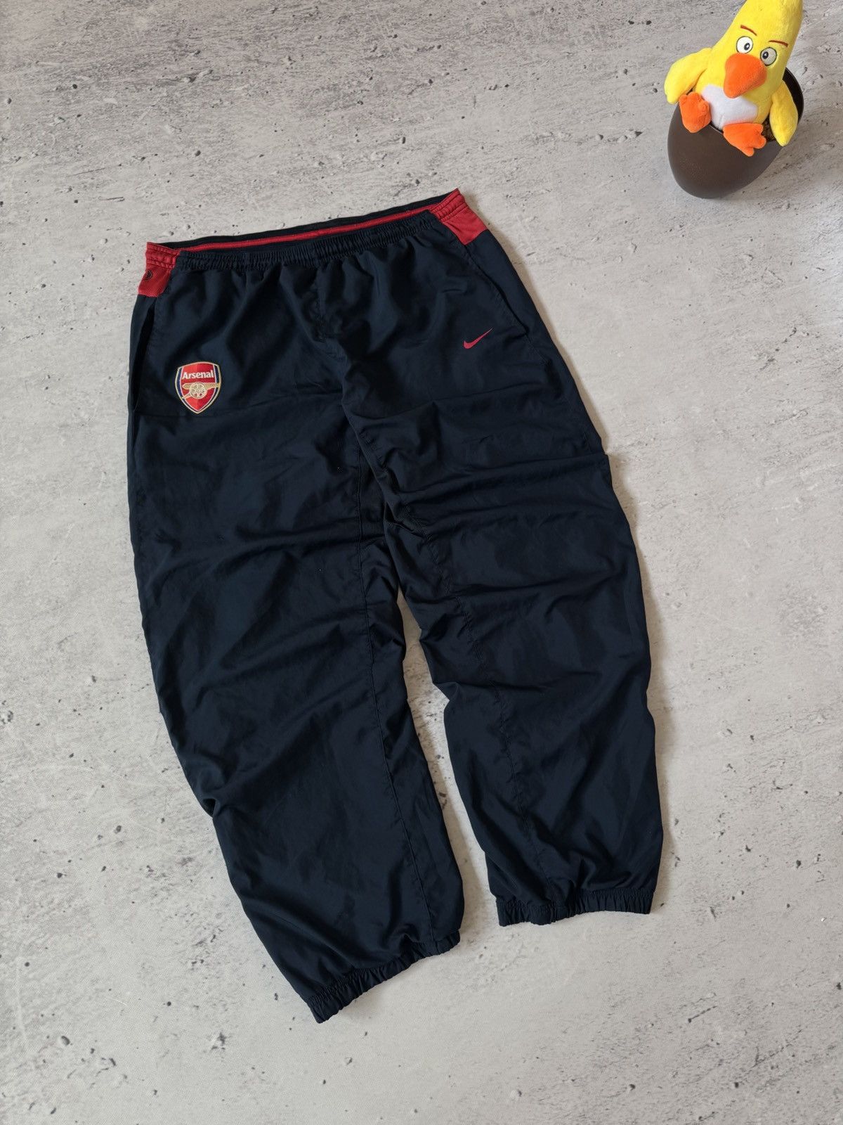 Nike × Vintage NIKE ARSENAL NYLON VINTAGE Y2K BAGGY FIT PANTS SWEATPANTS Size US 34 / EU 50 - 1 Thumbnail
