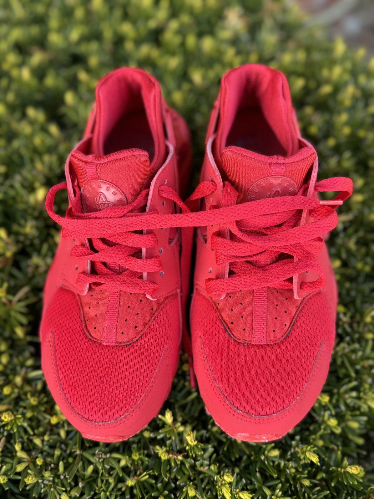 Nike Nike Air Huarache Run All Red, Size 6y Size US 6 / IT 36 - 6 Thumbnail