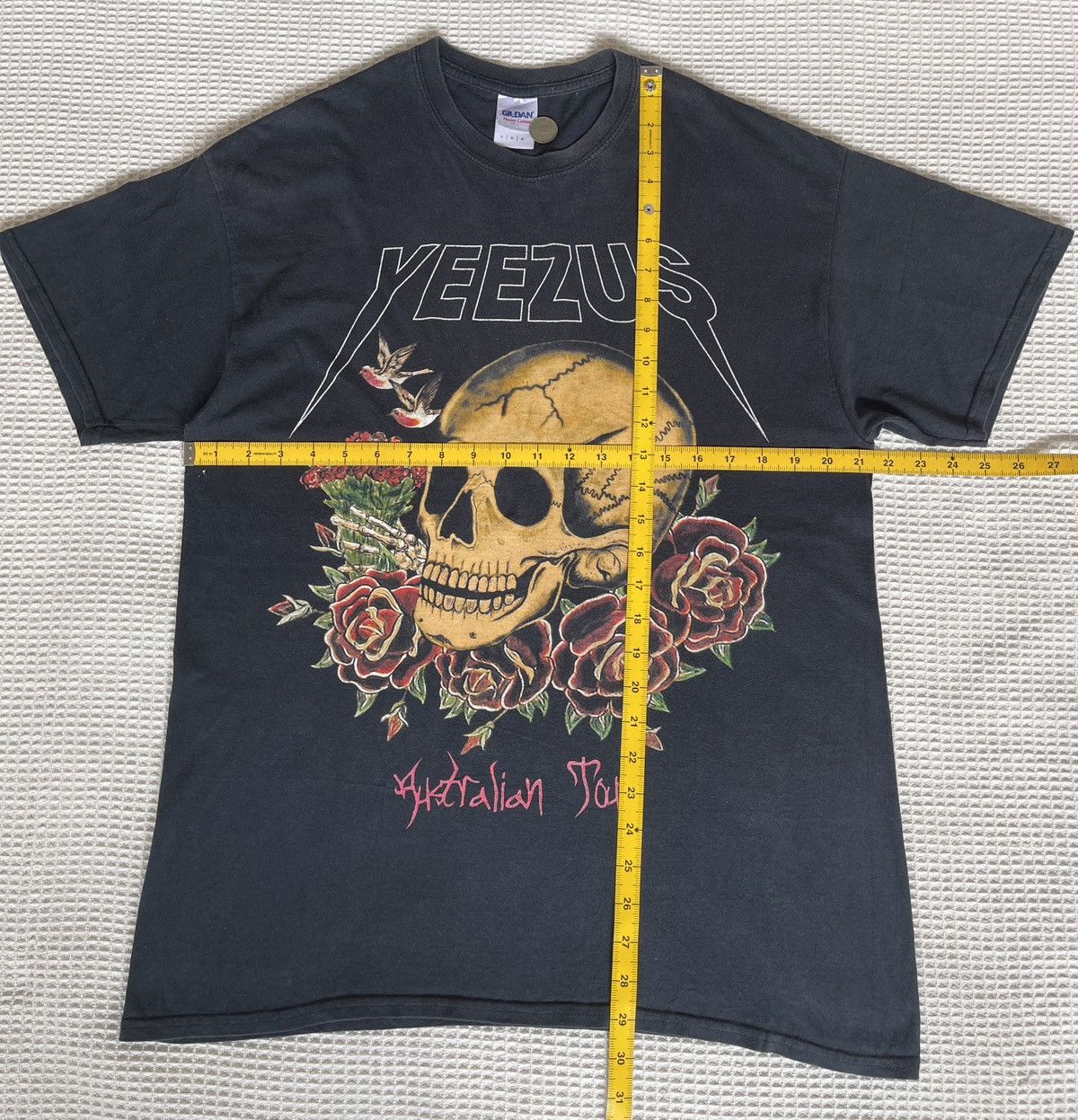 Yeezy 🔥KENYE WEST YEEZUS🔥Tour 2014 Australia Skull Roses Tshirt Size US L / EU 52-54 / 3 - 6 Thumbnail