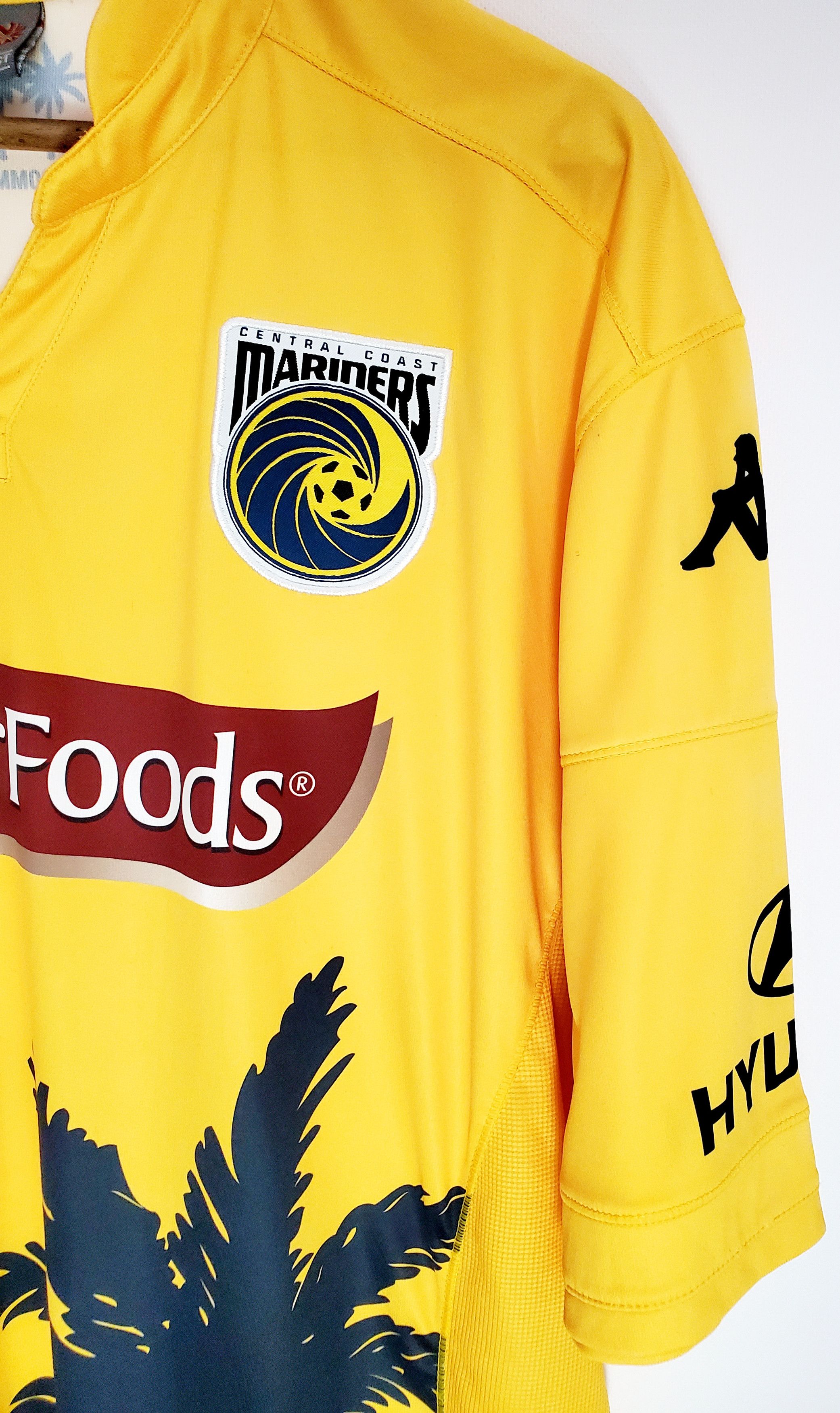 Central Coast Mariners 2015-2016 home jersey perfect conditi