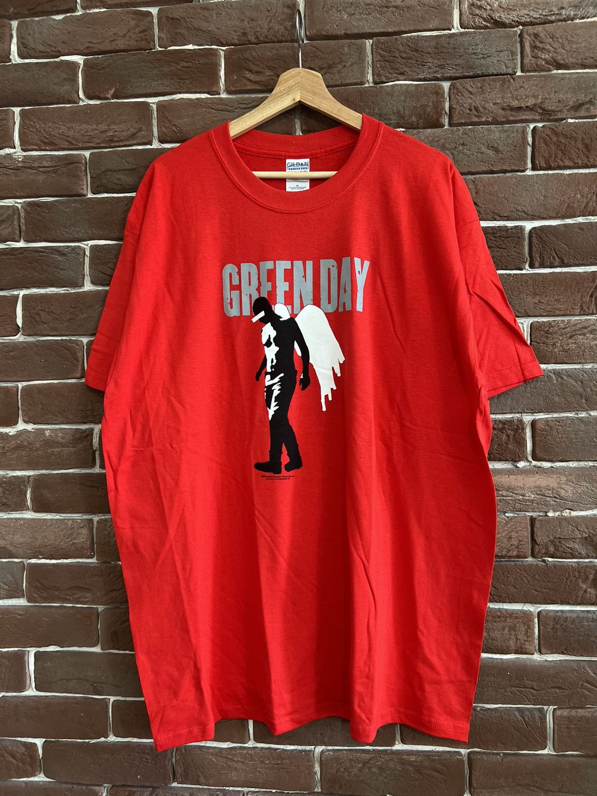 image of Vintage Early 00S Green Day Angel Punk Band Tshirt Hype Y2K in Red, Men's (Size XL)