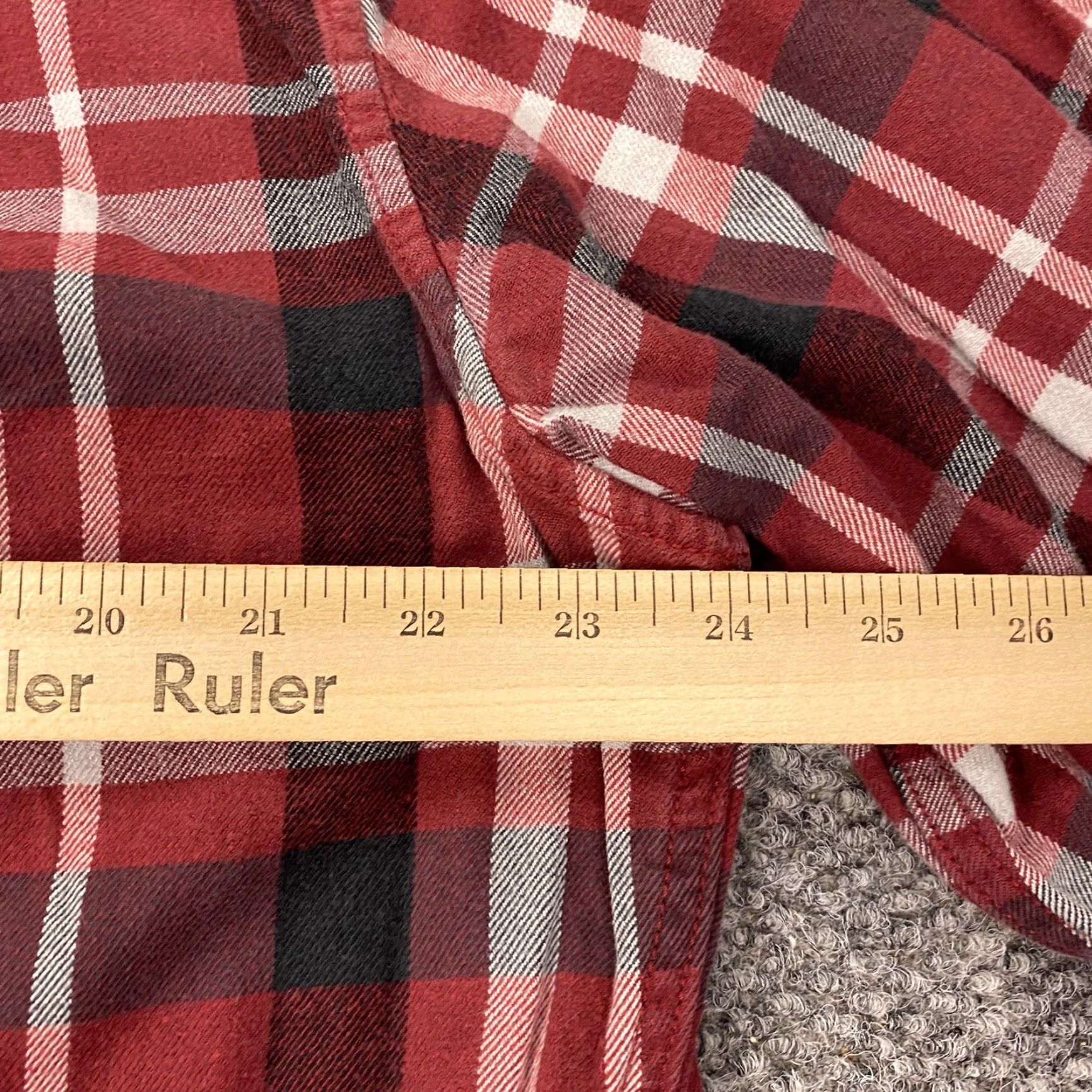Eddie Bauer VINTAGE Eddie Bauer Shirt Mens Large Red Black Plaid Flannel Relaxed Fit Button-Down Casual 90s Mens Size US L / EU 52-54 / 3 - 8 Thumbnail
