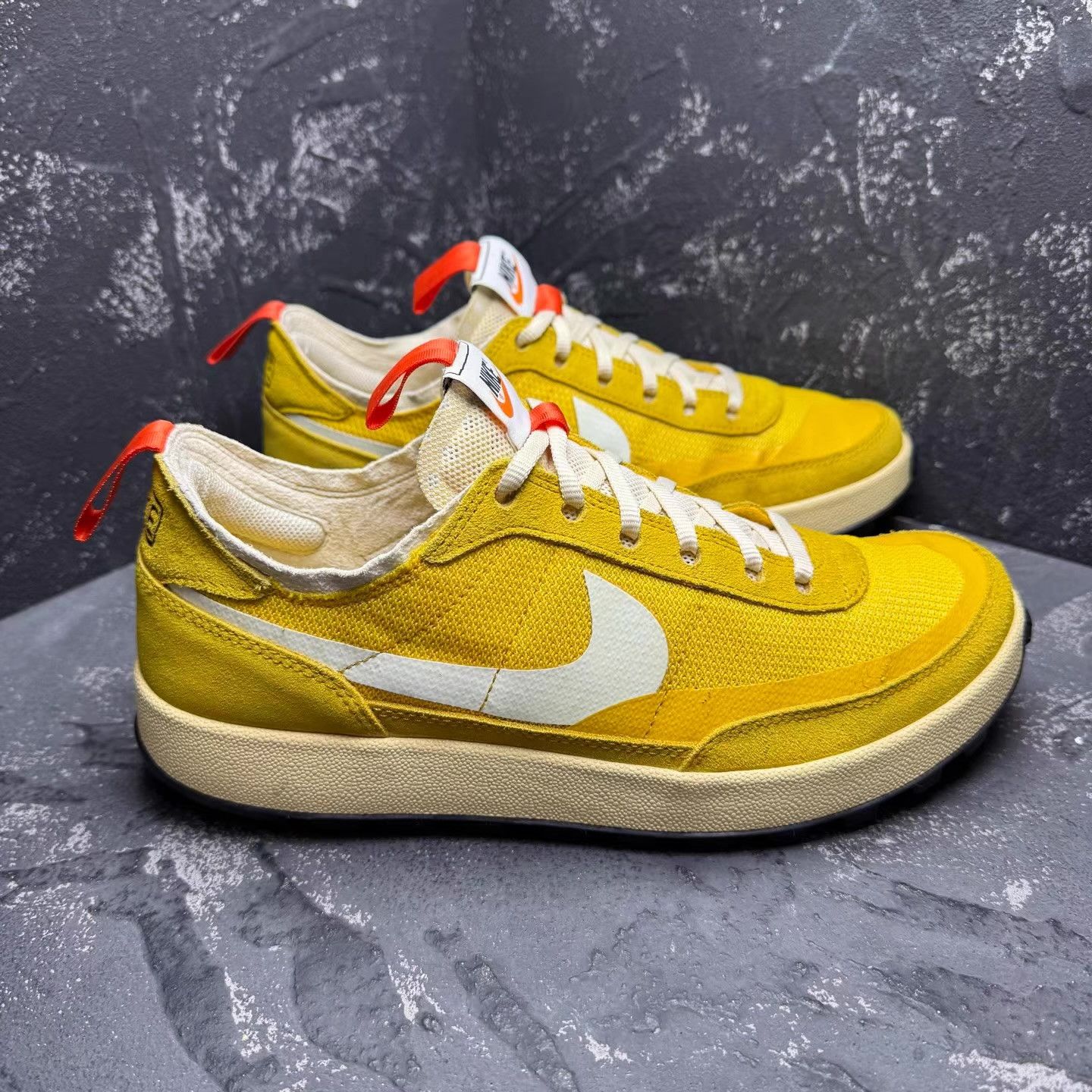 Nike Nike x Tom Sachs Mars Yard 4.0 Yellow Q10 Size US 10 / EU 43 - 5 Thumbnail