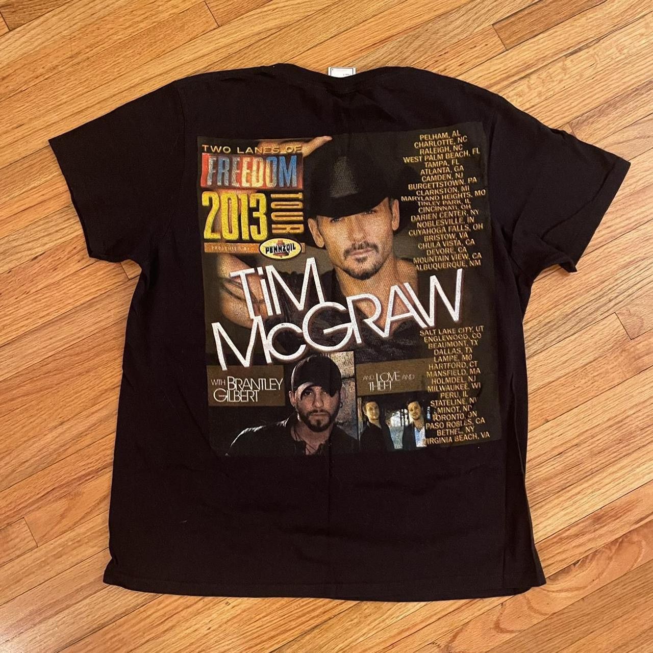 Gildan 2013 Tim McGraw Two Lanes Of Freedom Tour T-Shirt Size US S / EU 44-46 / 1 - 2 Thumbnail