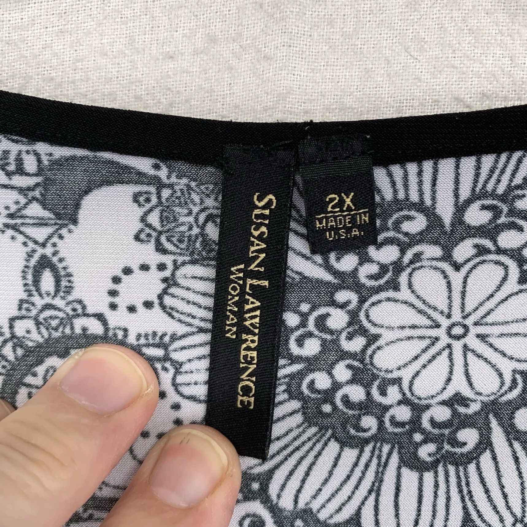 Vintage Susan Lawrence Vintage 90's Y2K Top Black and White Burnout Slimming 2X Blouse Womens Size XXL / US 16-18 / IT 52-54 - 3 Thumbnail