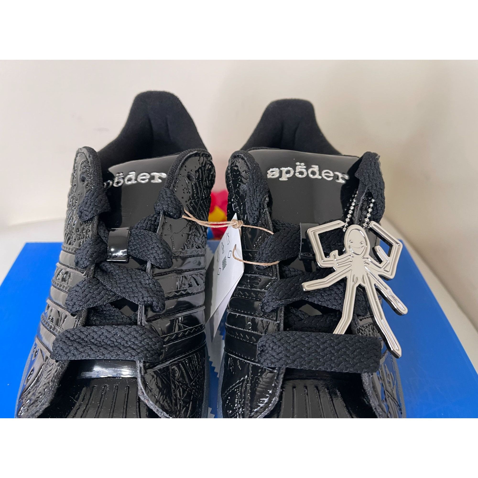 Adidas Adidas Superstar SP5DER Black MENS 5US Size US 5 / EU 37 - 4 Thumbnail