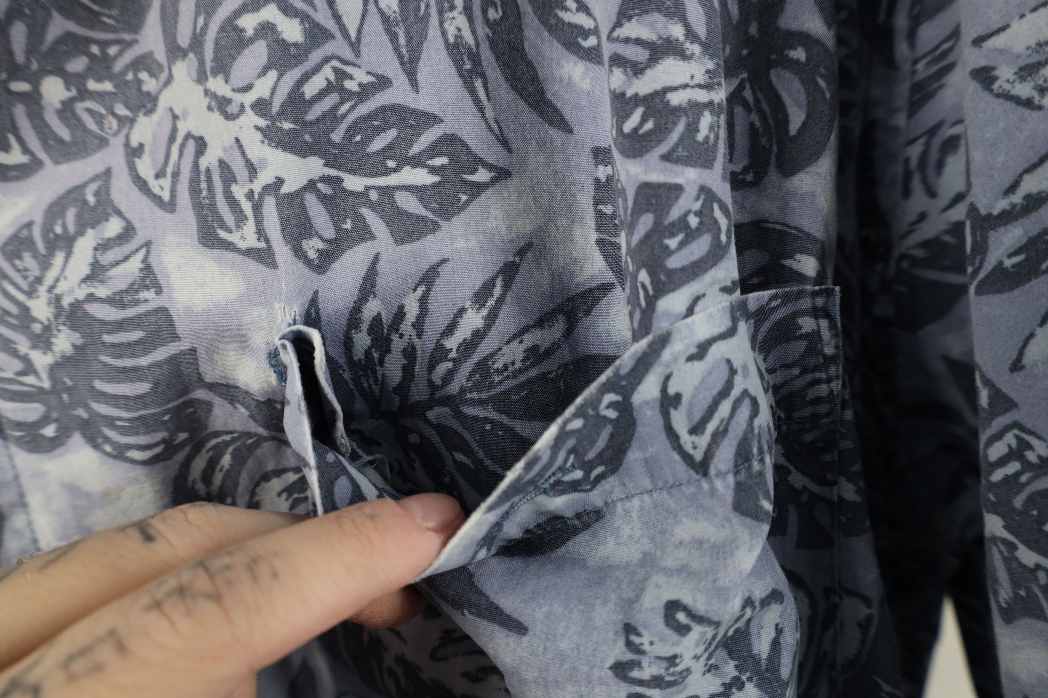 Vintage Vintage 90s Streetwear Palm Leaf Hawaiian Luau Button Shirt Size US L / EU 52-54 / 3 - 5 Thumbnail