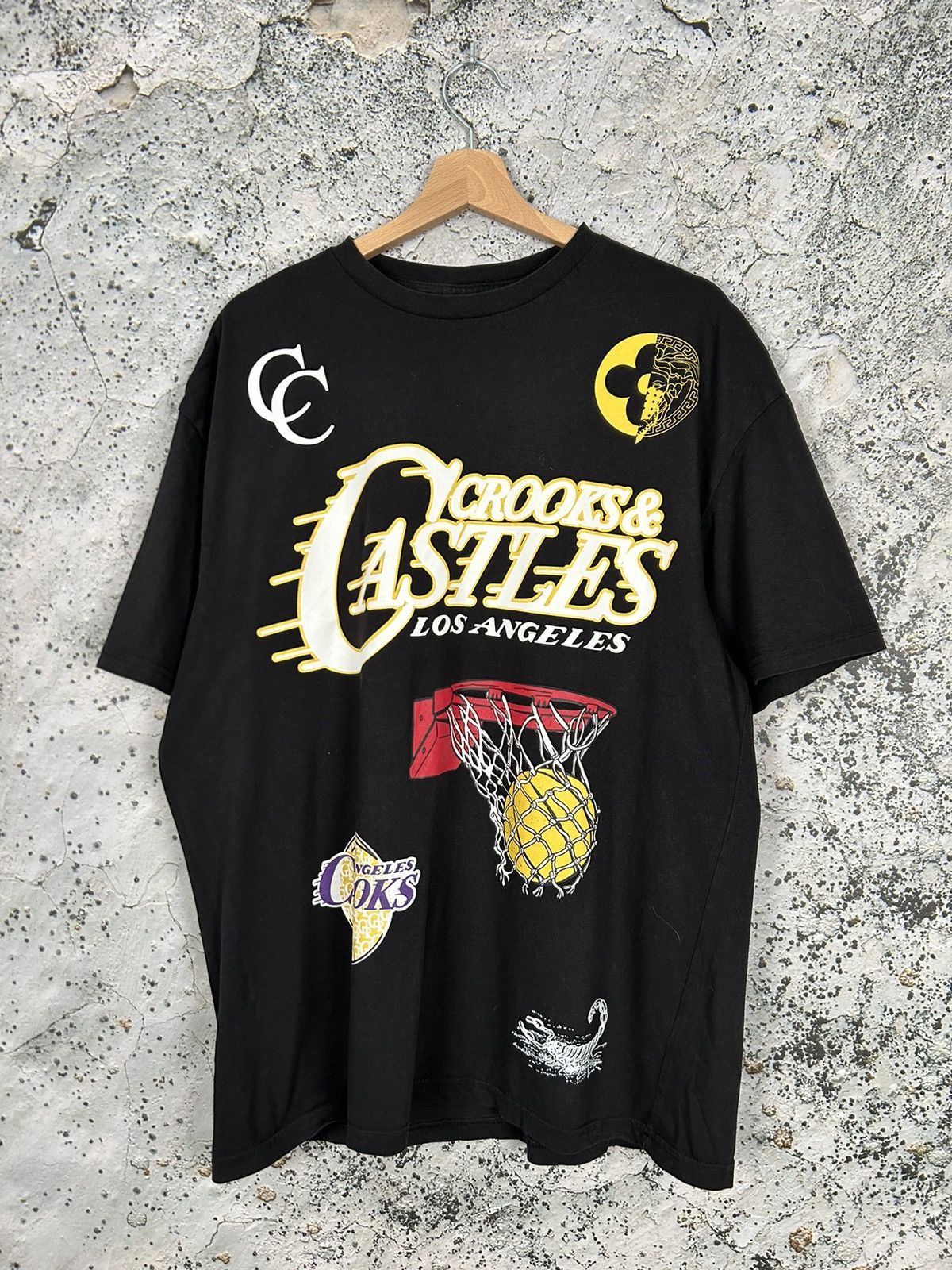 Crooks & Castles Vintage Crooks and Castle Los Angeles Lakers NBA Hype Rare Size US XL / EU 56 / 4 - 1 Thumbnail