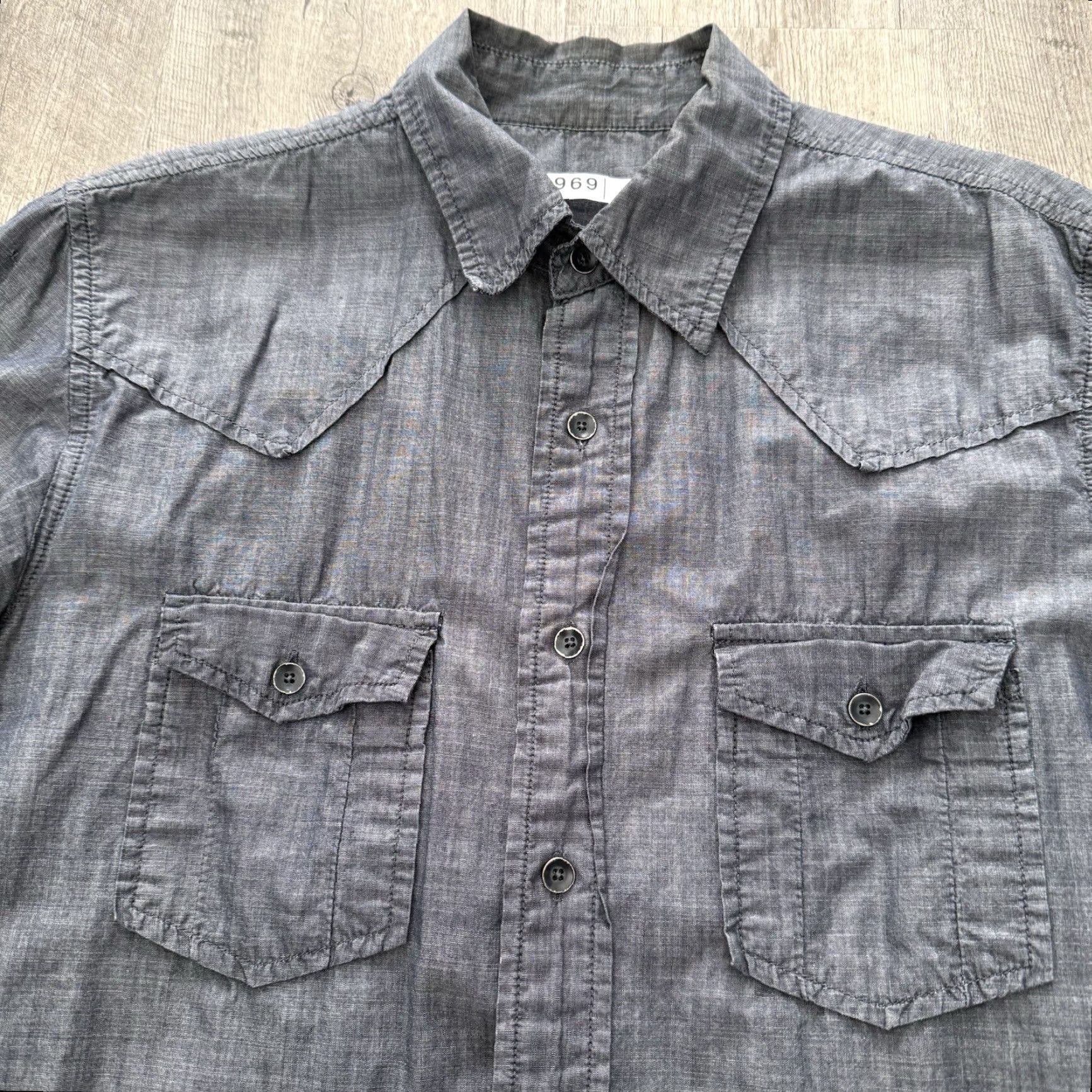 Gap VINTAGE Gap 1969 Chambray Shirt Mens S Blue Long Sleeve Button Up Metal Buttons Size US S / EU 44-46 / 1 - 7 Thumbnail
