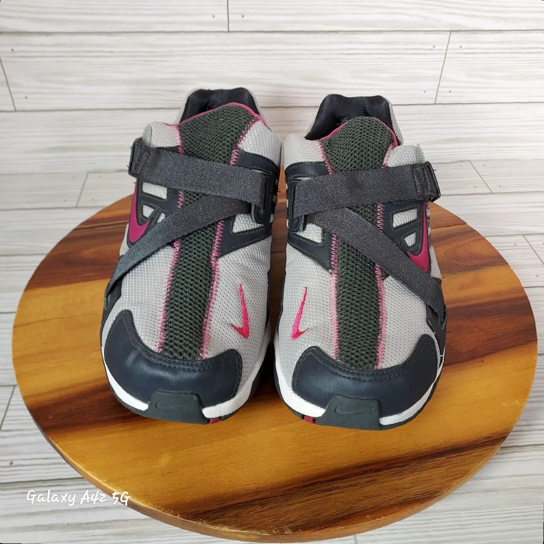 Nike Nike Womens Air Training 313620-061 Gray Pink Sneaker Shoes Low Top Size 8 Womens Sneaker Gray Pink Nike Air Training Low Top Size 8 Size M / US 6-8 / IT 42-44 - 2 Thumbnail