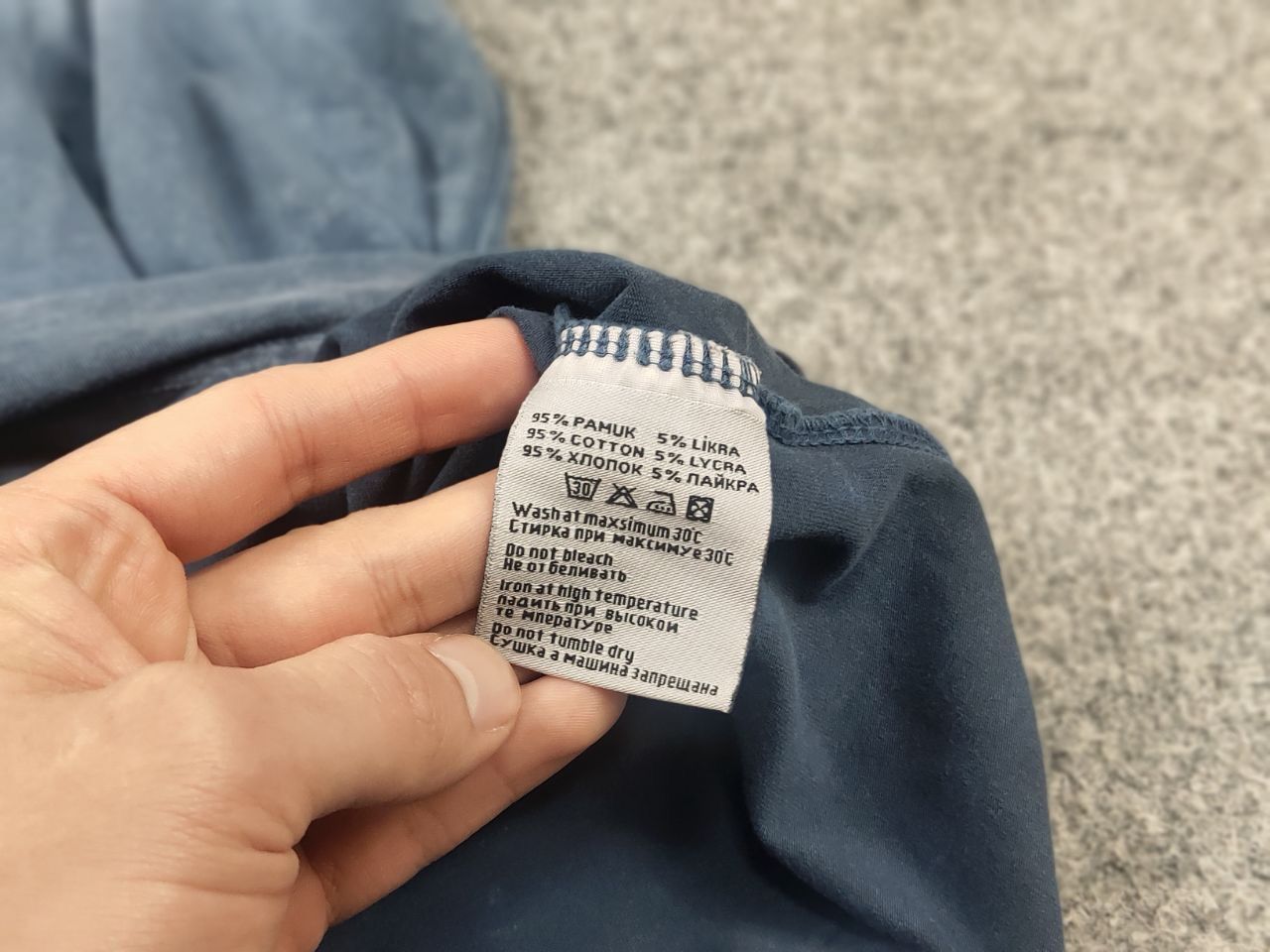 Diesel Vintage Y2K Diesel Overprint Gradient Logo Polo T shirt Size US XL / EU 56 / 4 - 13 Thumbnail