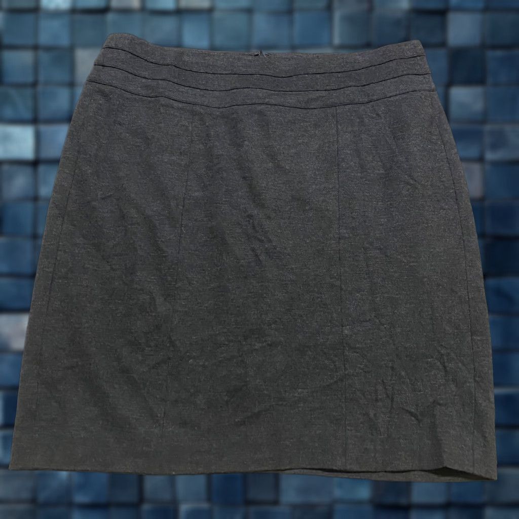 Vintage CAbi Skirt Women 12 Gray Pencil Straight Knee Length Nylon Rayon Miranda Knit Vintage No Size 34" / US 12 / IT 48 - 1 Thumbnail