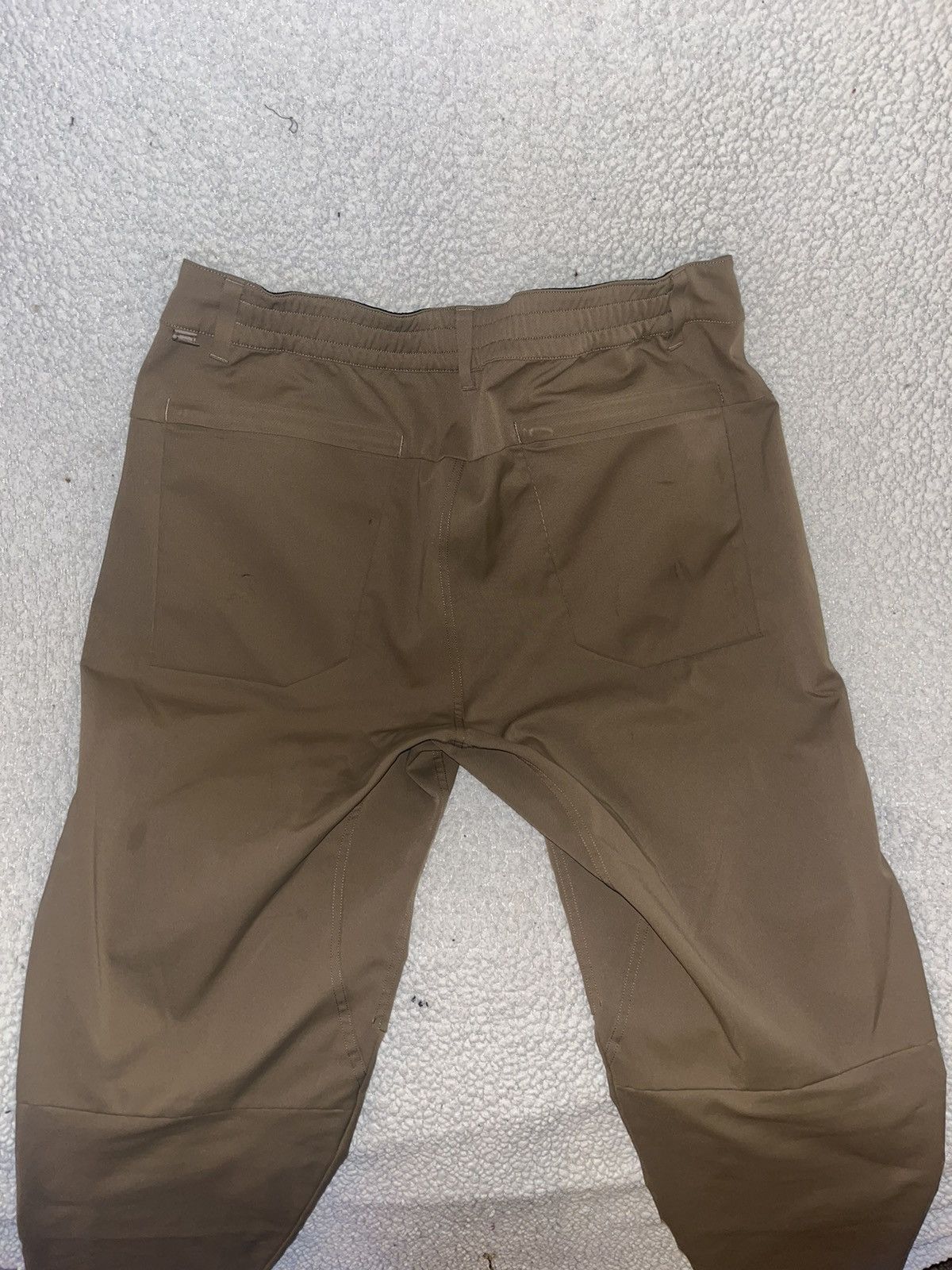 Lululemon Lululemon Mile View Pants Men’s Size 33 (tan/brown) Size US 33 - 2 Thumbnail