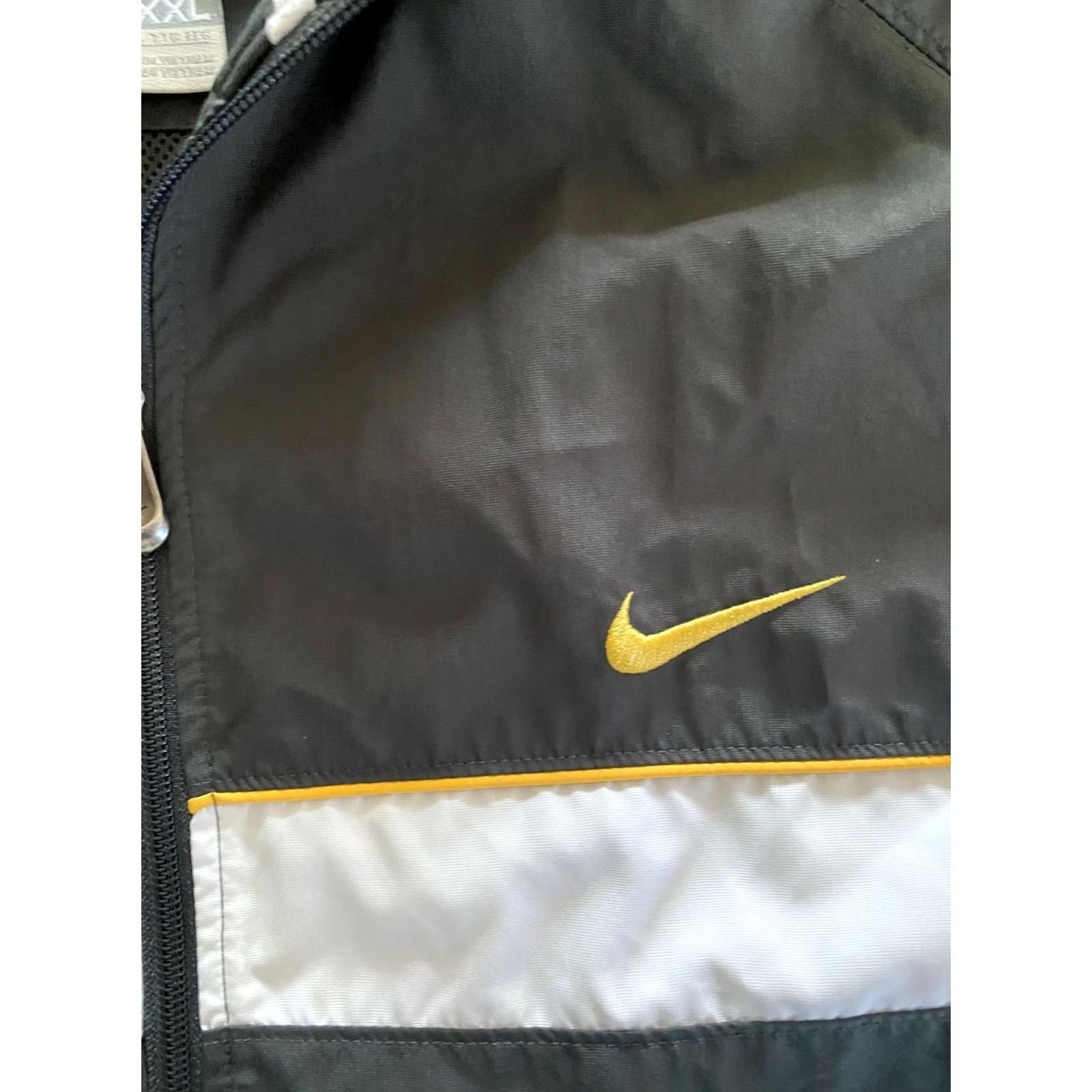 Nike VTG Nike Windbreaker Jacket XXL Mens Gray Zip Swoosh Mini Swoosh Nylon 2XL Modern Fit Size US XXL / EU 58 / 5 - 4 Thumbnail