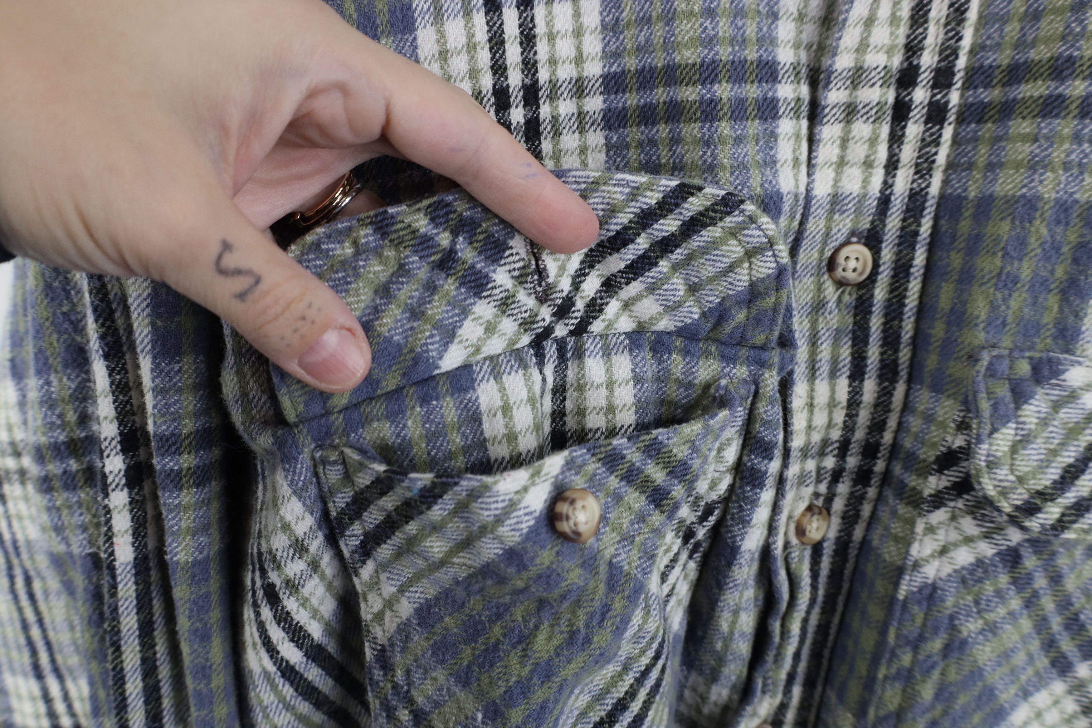 Vintage Vintage 90s Heavyweight Flannel Collared Button Shirt Plaid Size US XXL / EU 58 / 5 - 6 Thumbnail