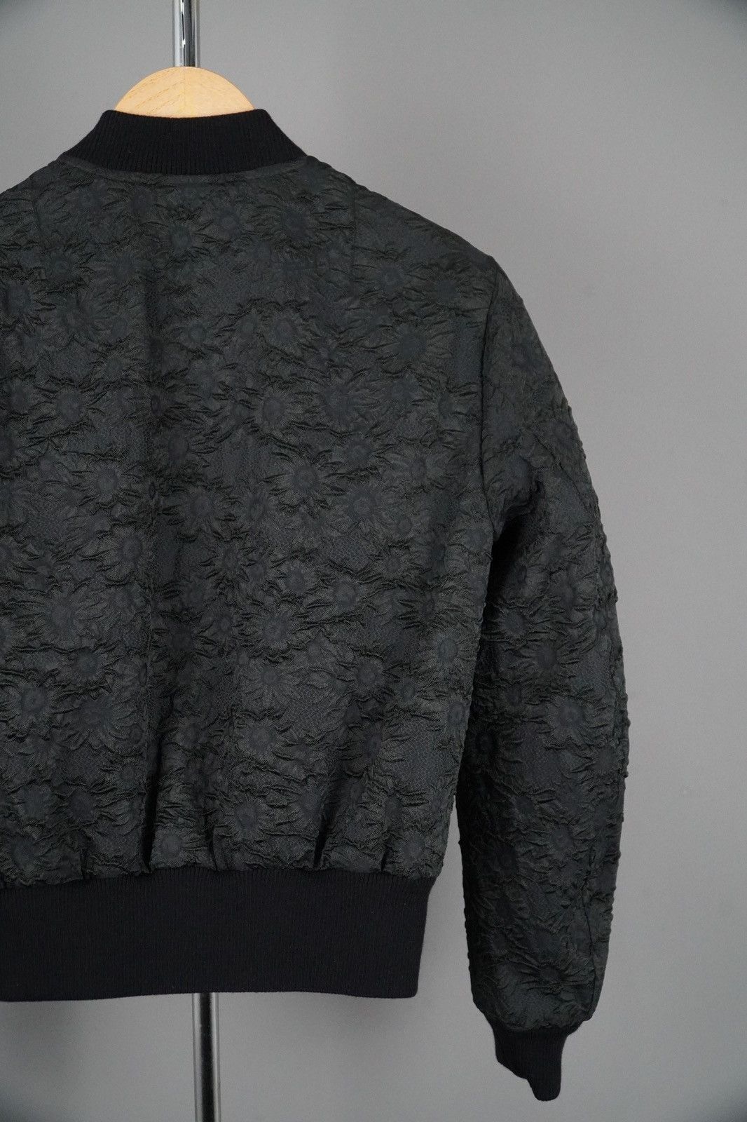 Dries Van Noten Dries Van Noten - Reversible Jacquard Floral Pattern Bomber Size US XS / EU 42 / 0 - 7 Thumbnail