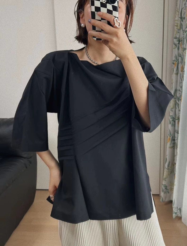 Issey Miyake Issey Miyake Black pleated short-sleeved shirt Size S / US 4 / IT 40 - 1 Thumbnail