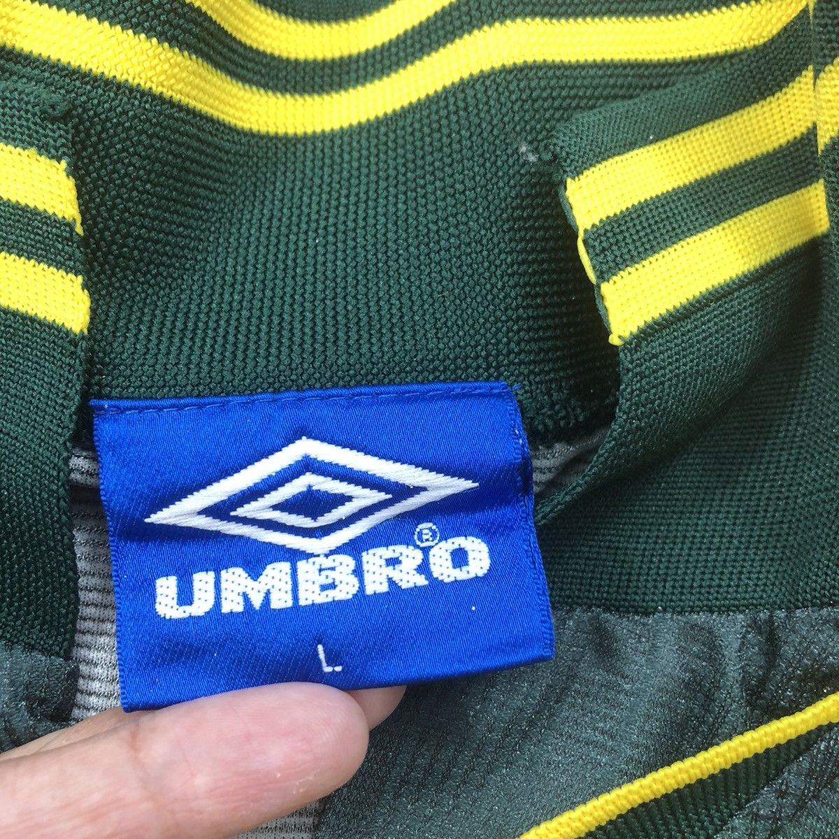 Umbro Vintage 90’ UMBRO ENGLAND Football Soccer Jersey Tee Shirt Size US L / EU 52-54 / 3 - 4 Thumbnail