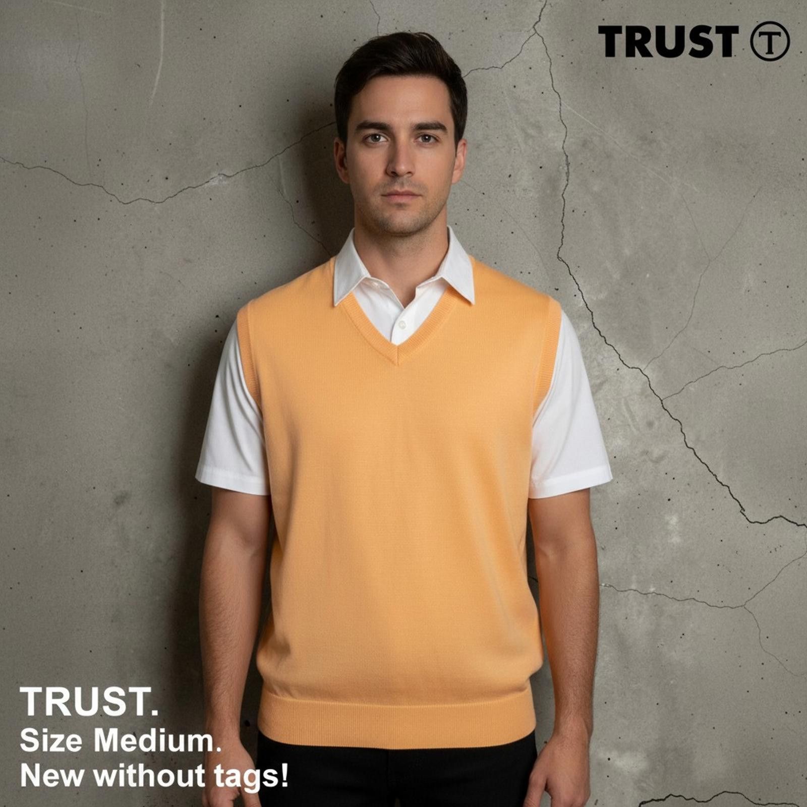 Trussardi Men's Medium Size Sweater Vest by TRUST in Peach Size US M / EU 48-50 / 2 - 2 Thumbnail