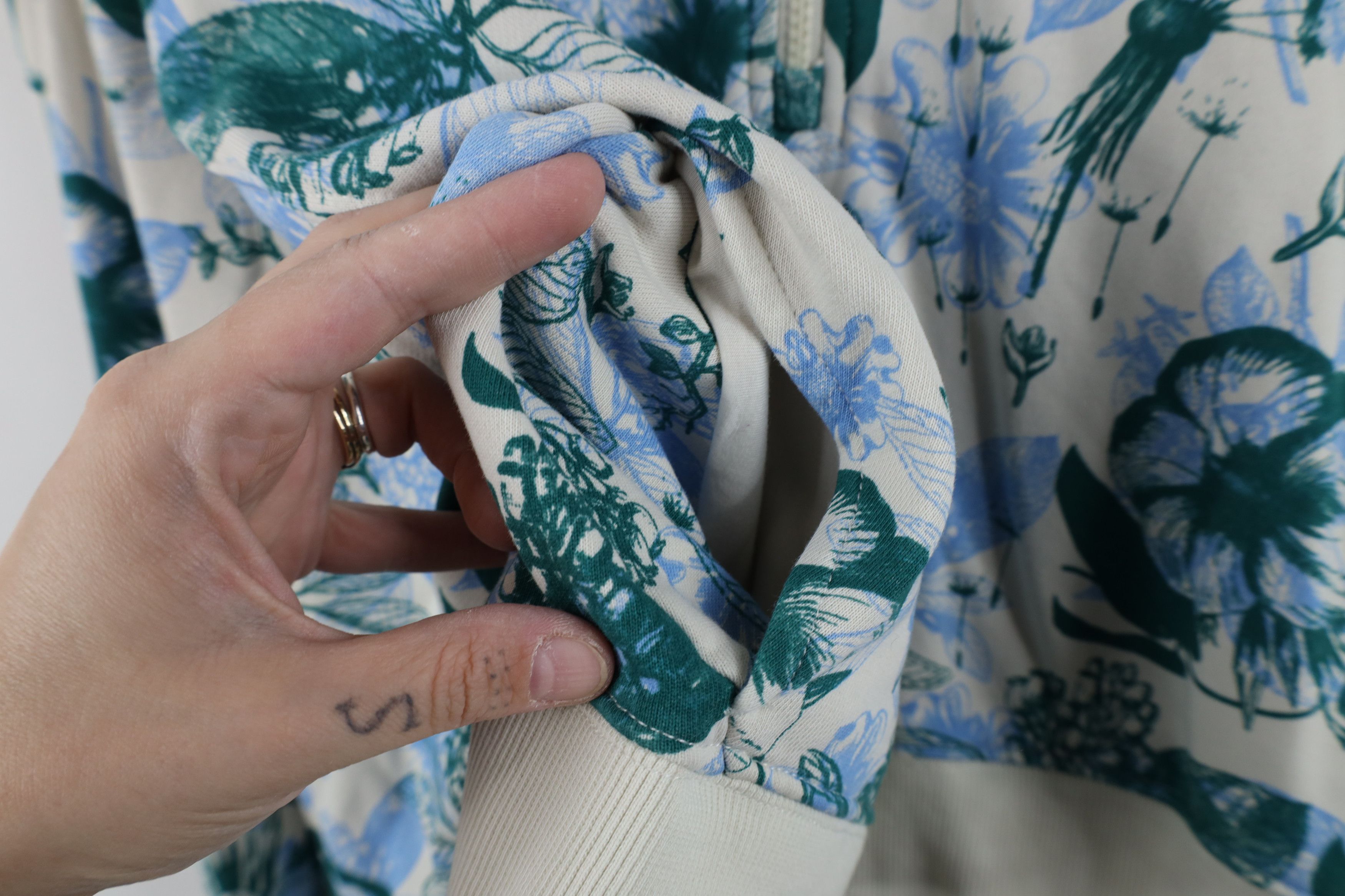 Fabletics Fabletics All Over Print Cropped Half Zip Terry Sweatshirt Size L / US 10 / IT 46 - 6 Thumbnail