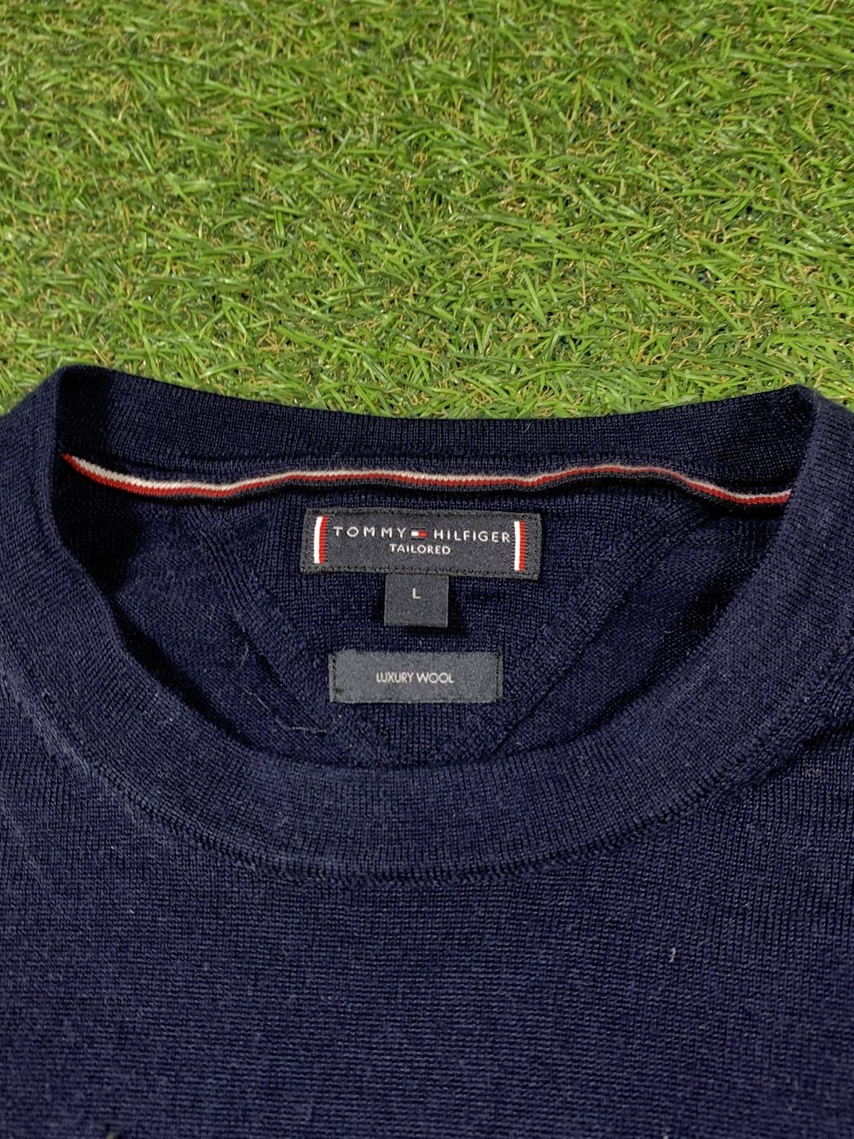 Tommy Hilfiger Vintage Tommy Hilfiger sweater wool streetwear size L Size US L / EU 52-54 / 3 - 4 Thumbnail
