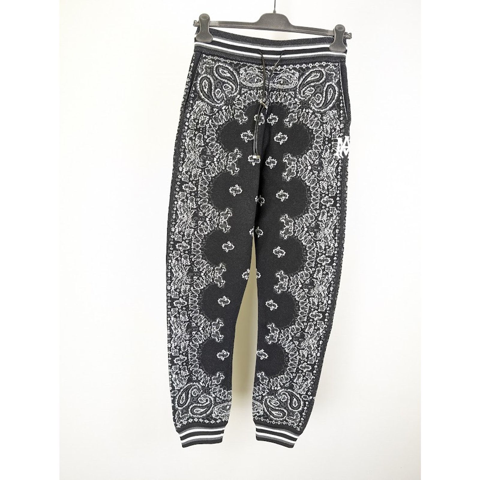 Amiri o1rshd1 Bandana B-Ball Sweatpants & Joggers Black/Grey Size US 34 / EU 50 - 1 Thumbnail